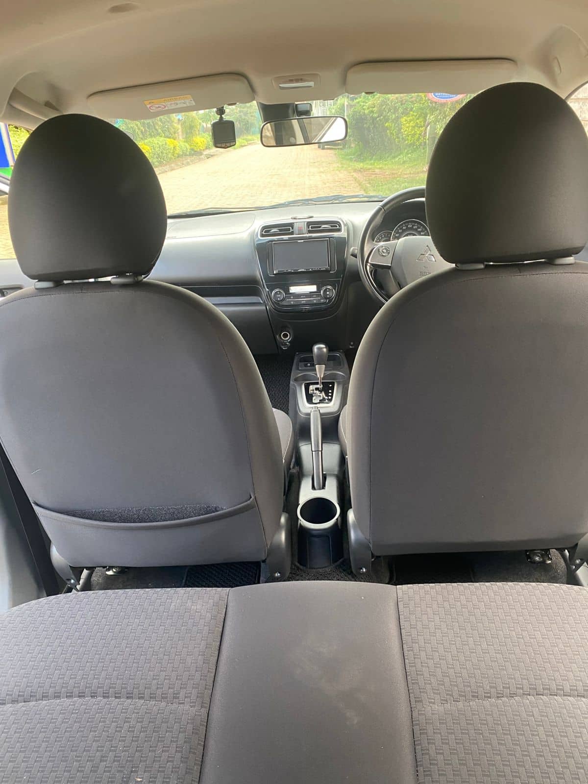 Car photo 7