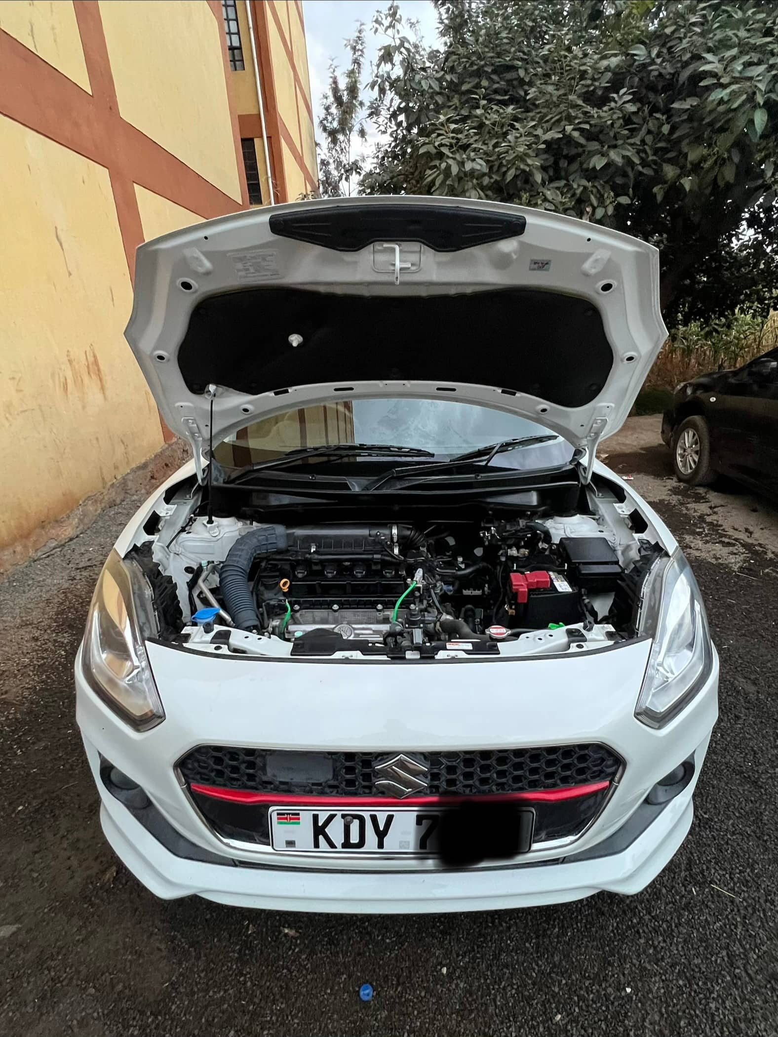 Car photo 12