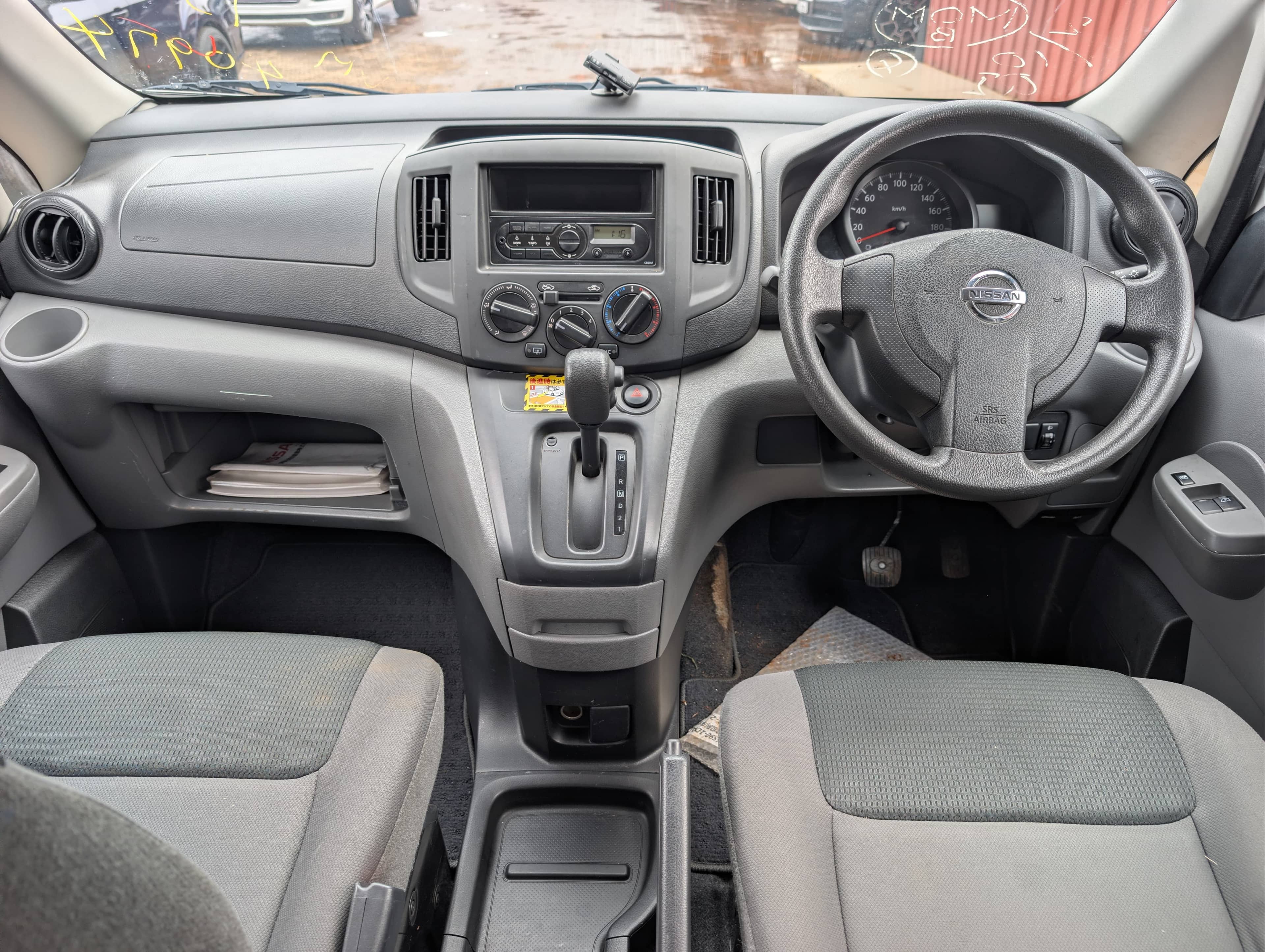 Car photo 9