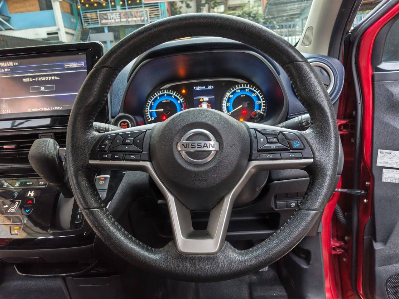 Car photo 12