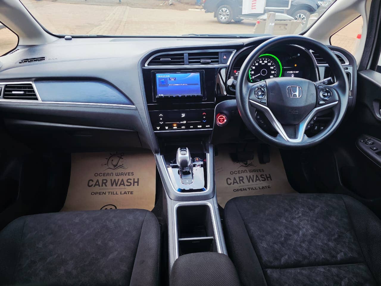 Car photo 8