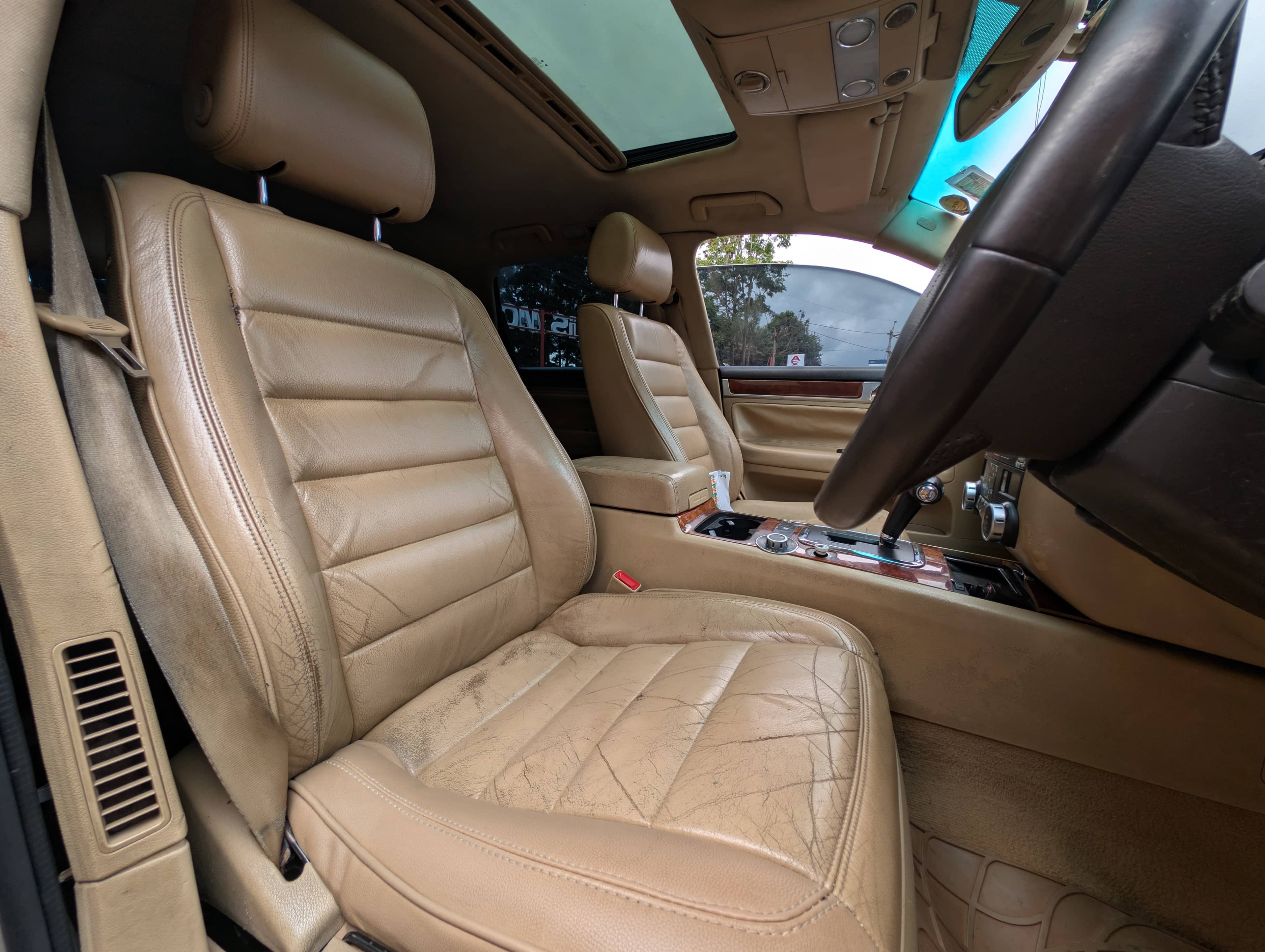 Car photo 7
