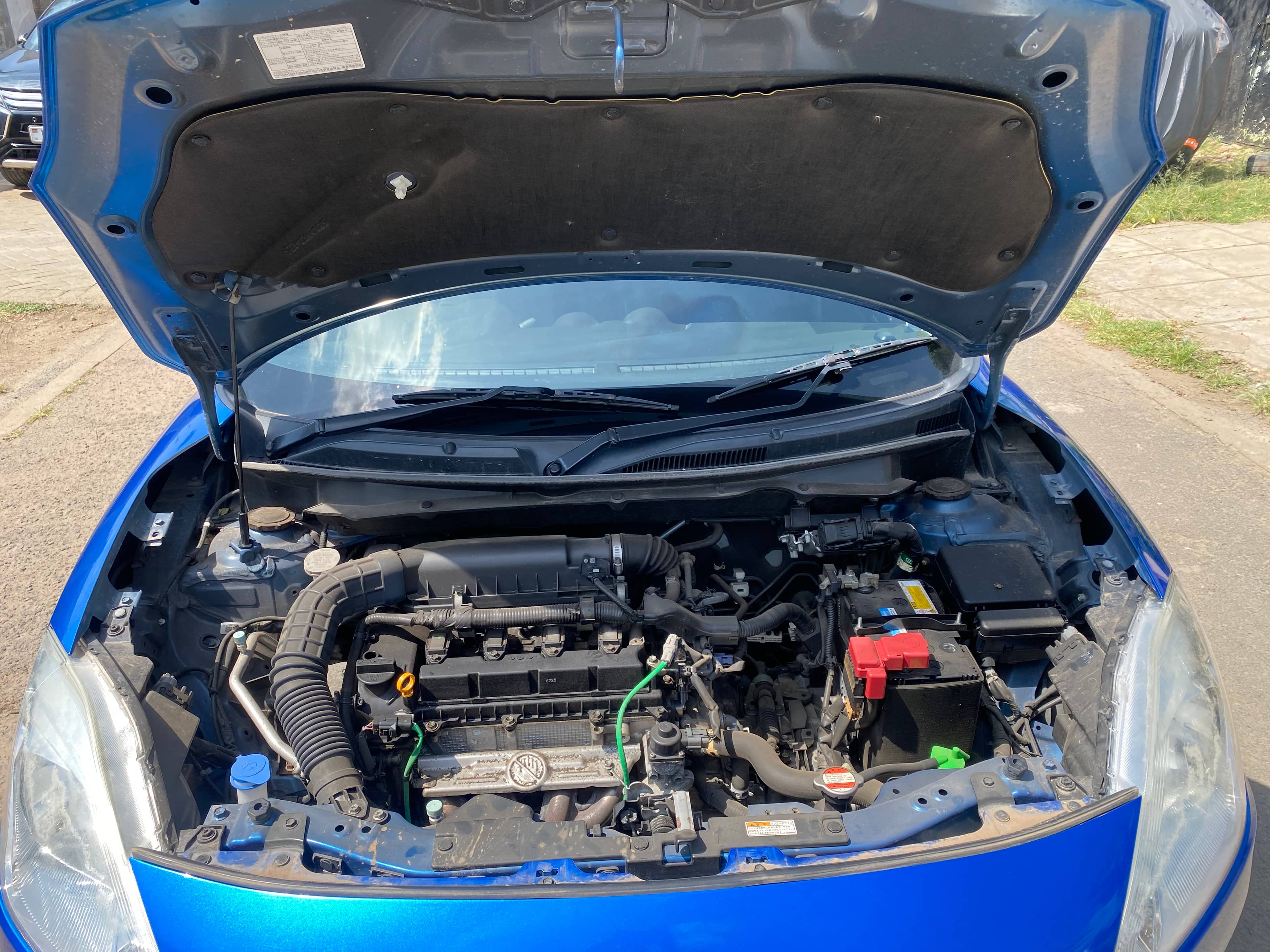Car photo 8