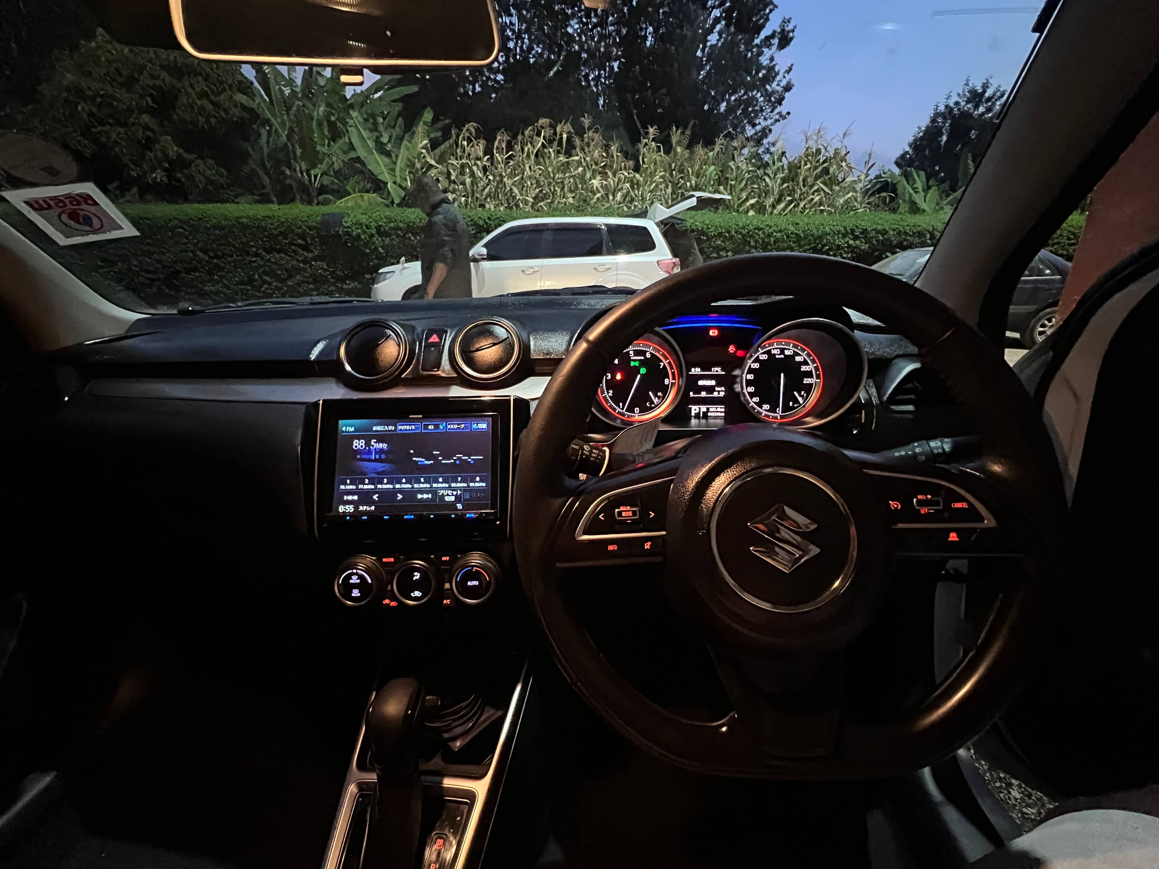 Car photo 11