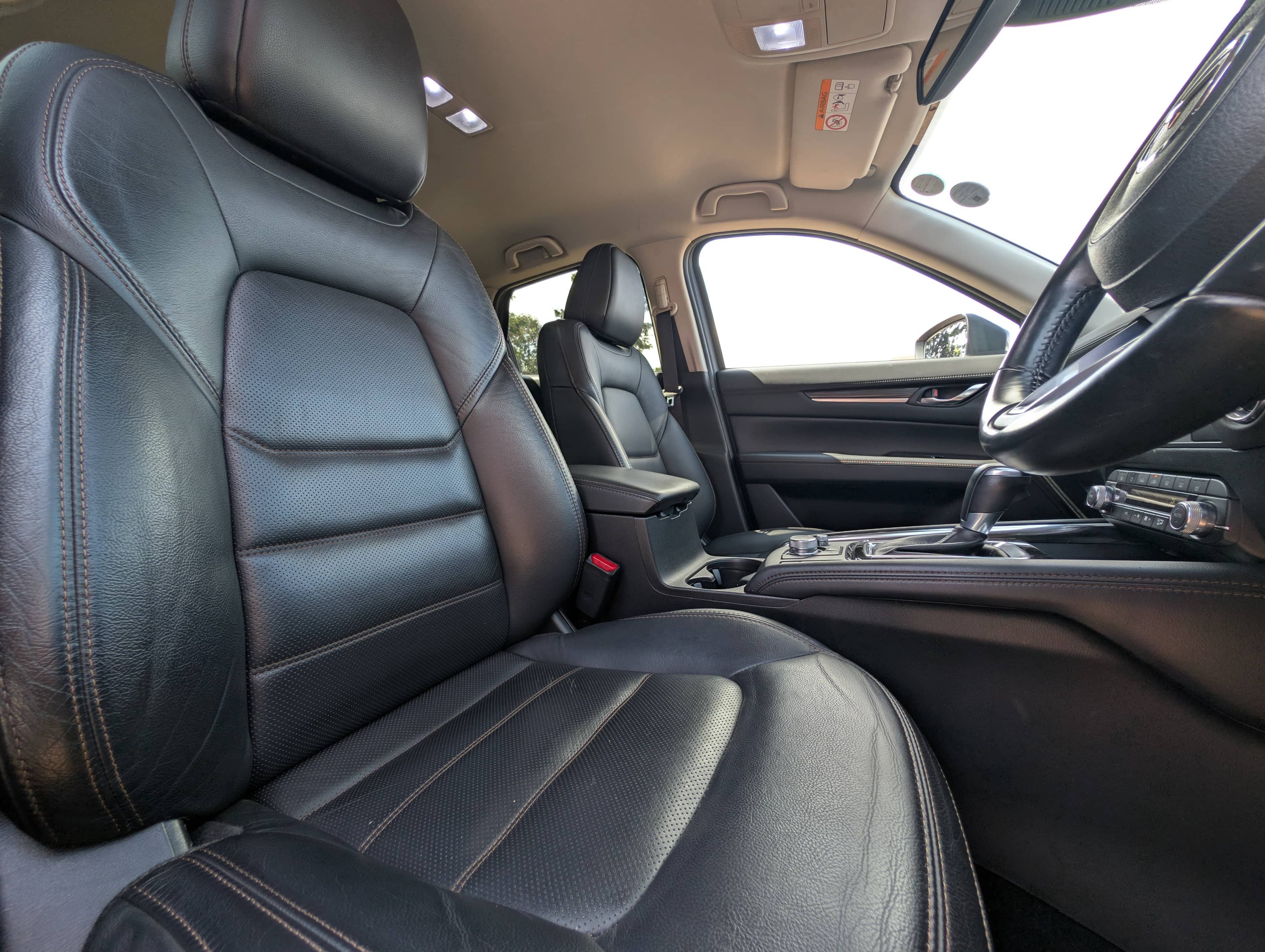 Car photo 8