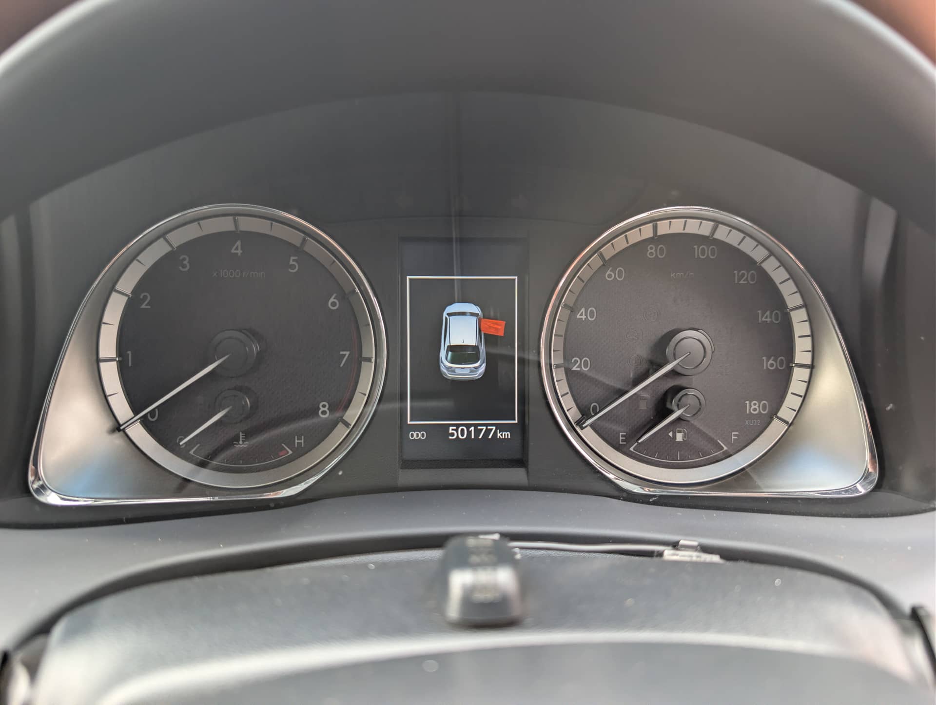 Car photo 10