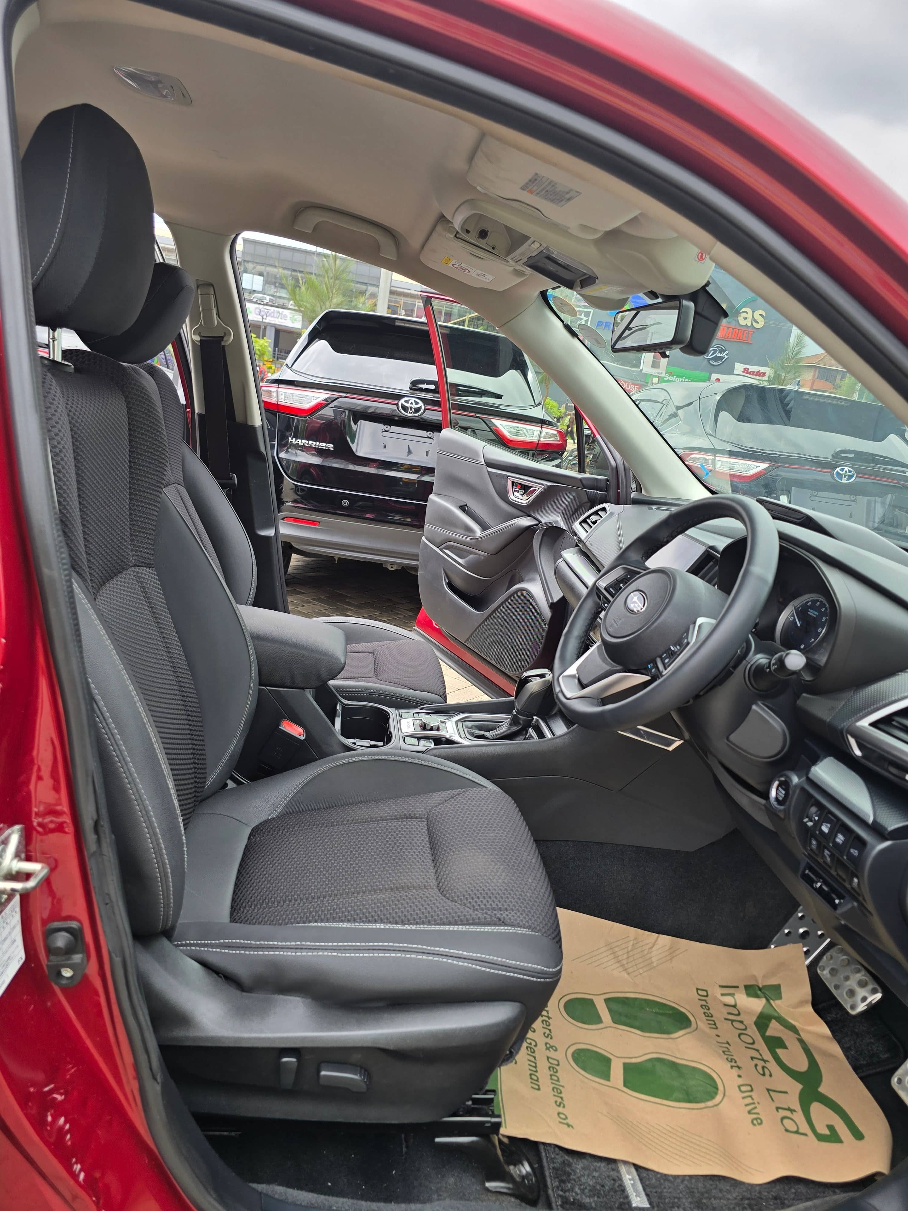 Car photo 9