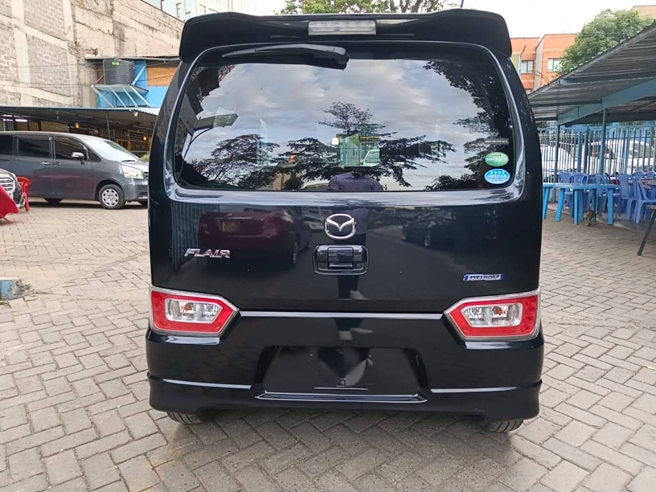Car photo 11