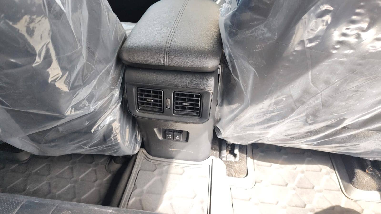 Car photo 5
