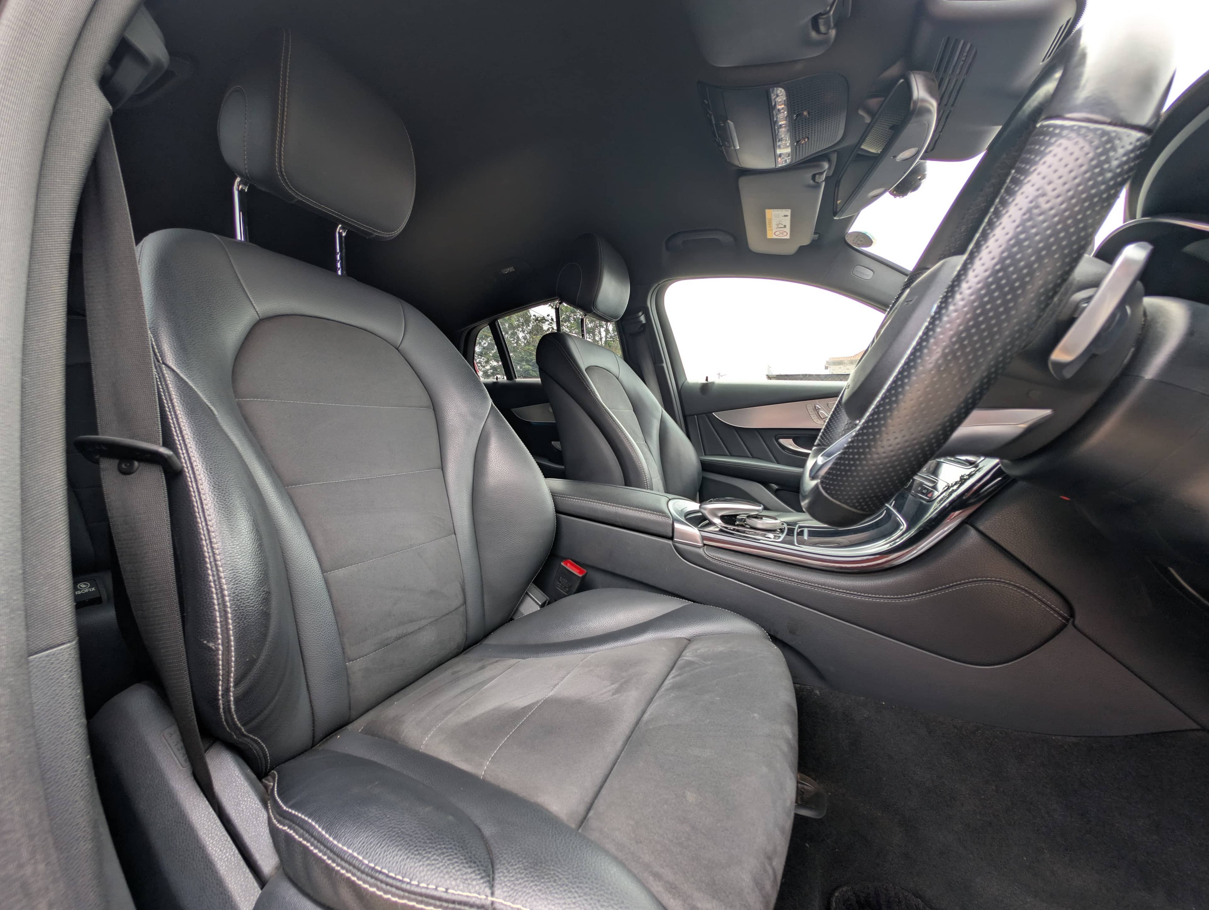 Car photo 8