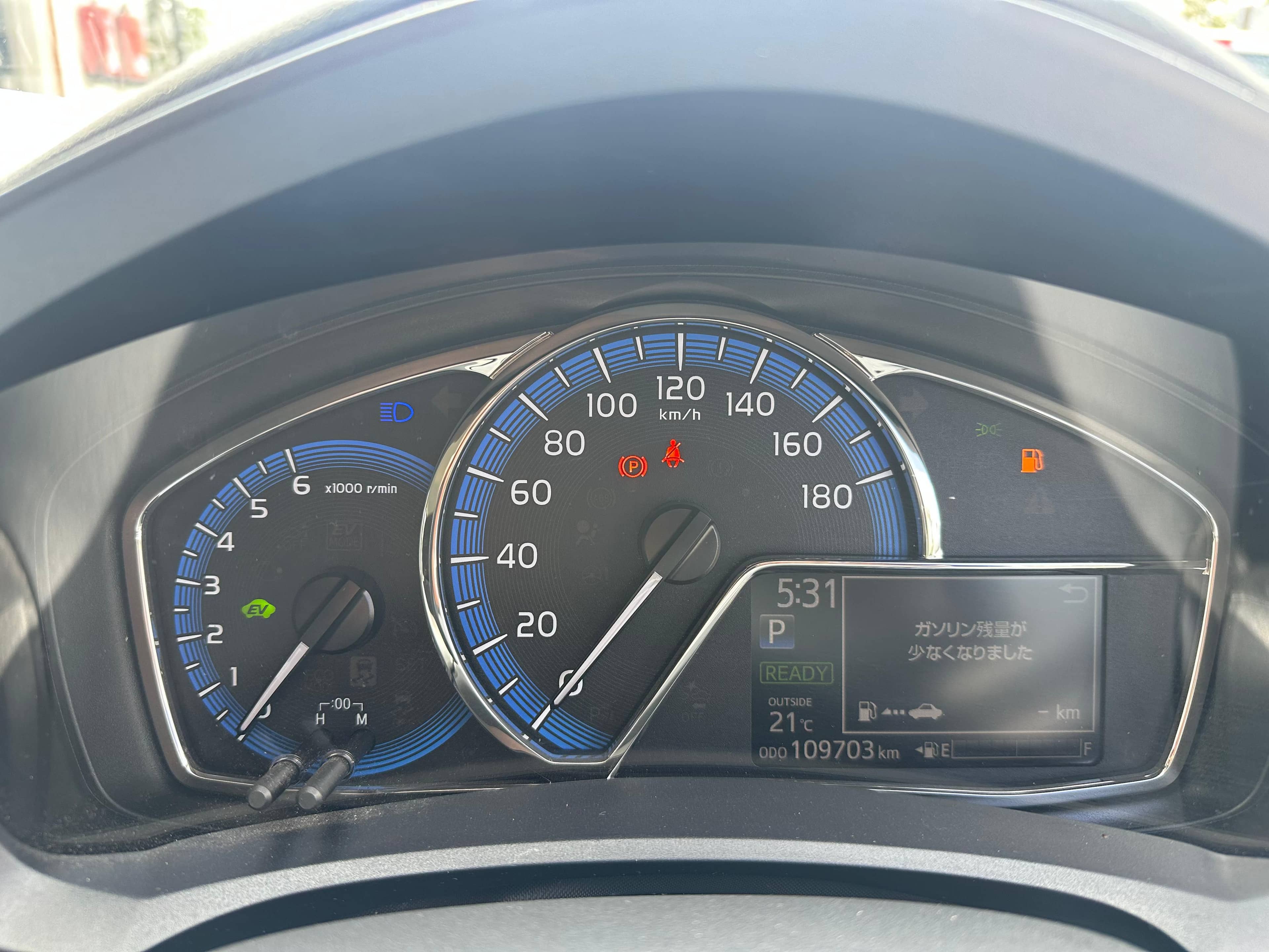 Car photo 5