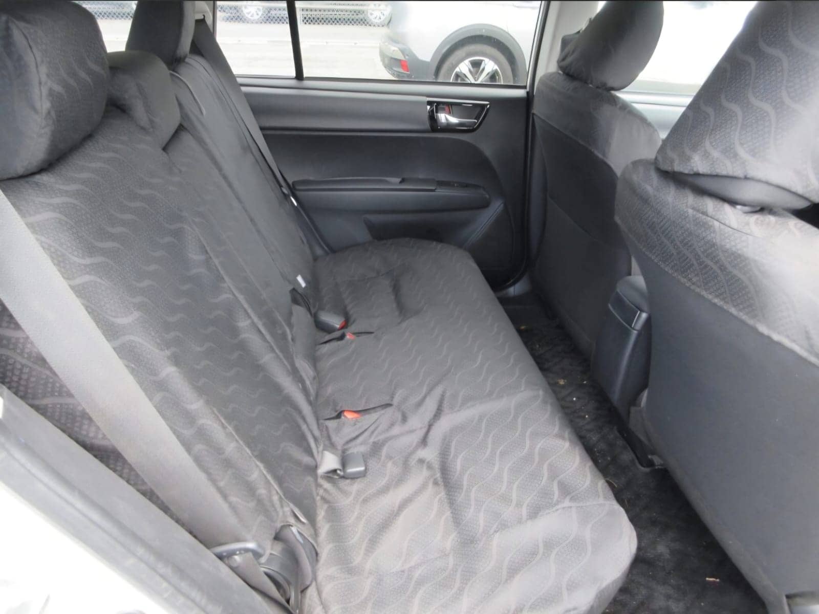Car photo 6