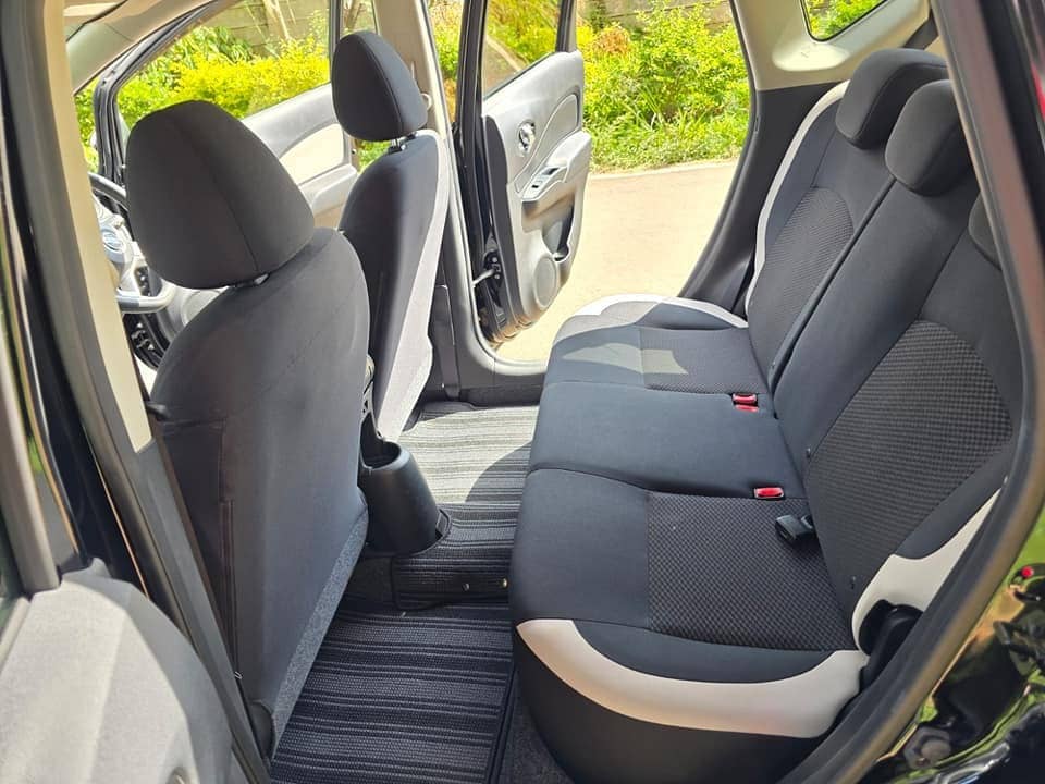 Car photo 6
