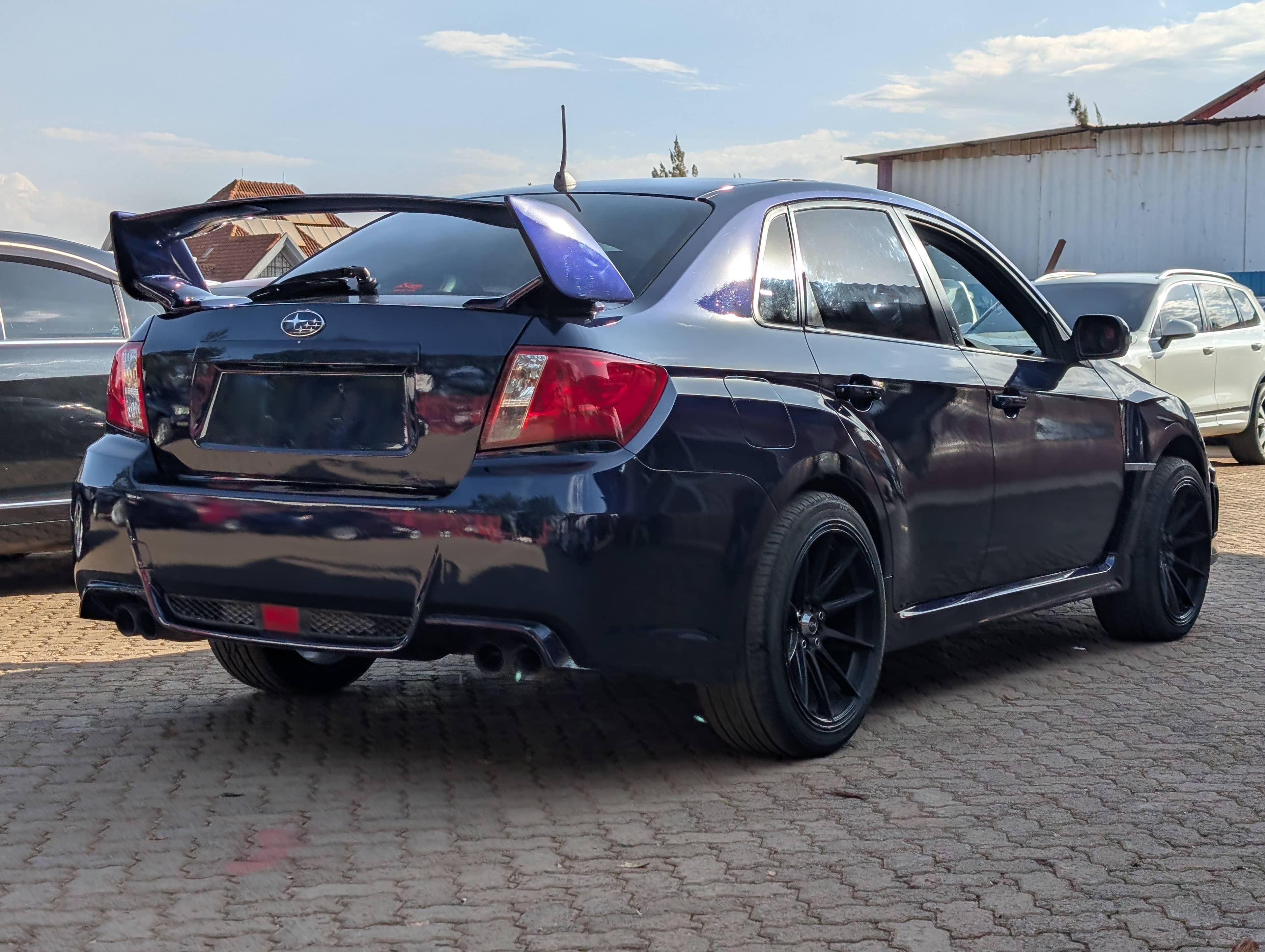 Car photo 4