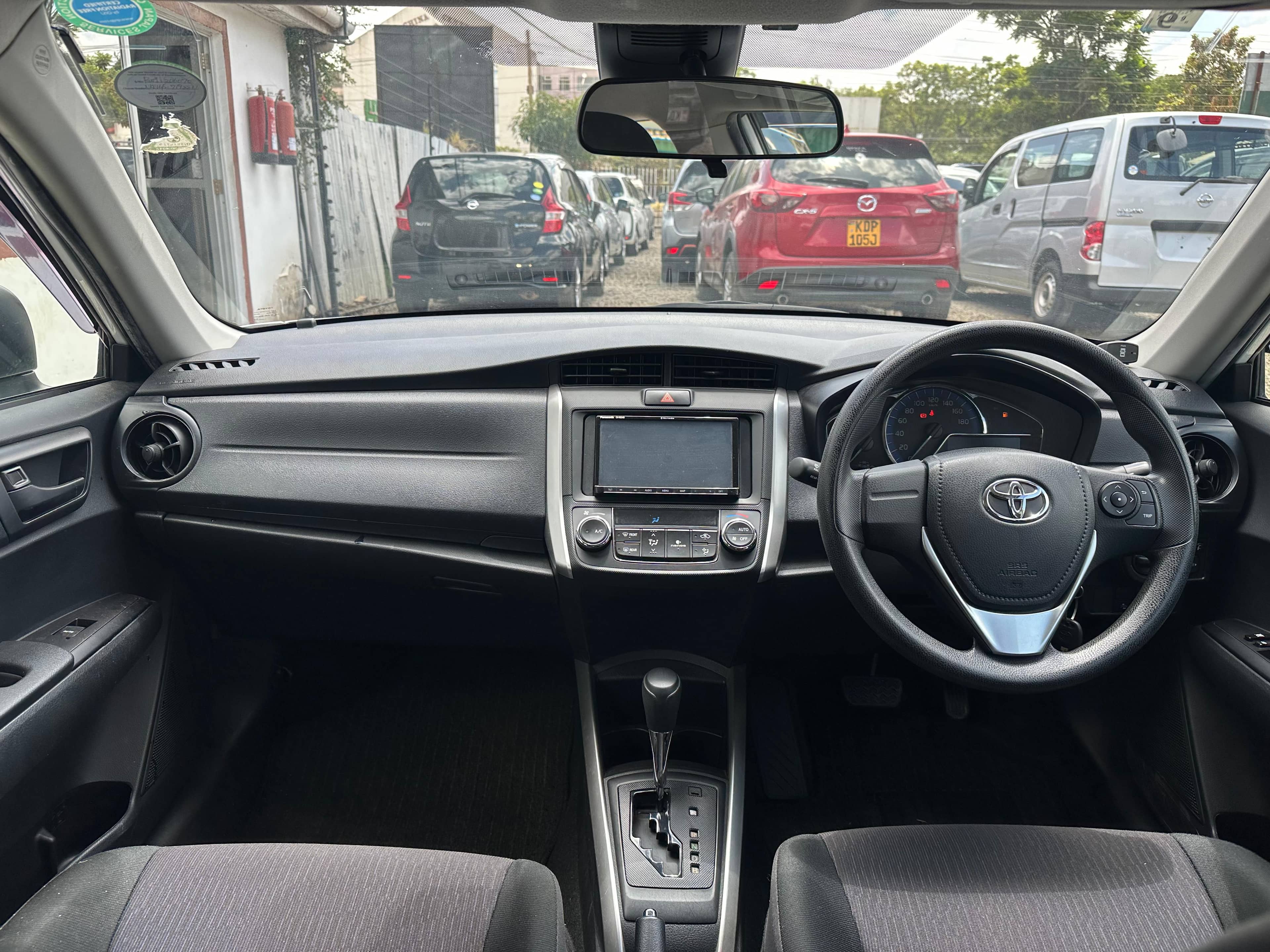 Car photo 11