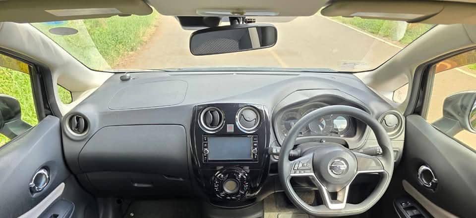 Car photo 5