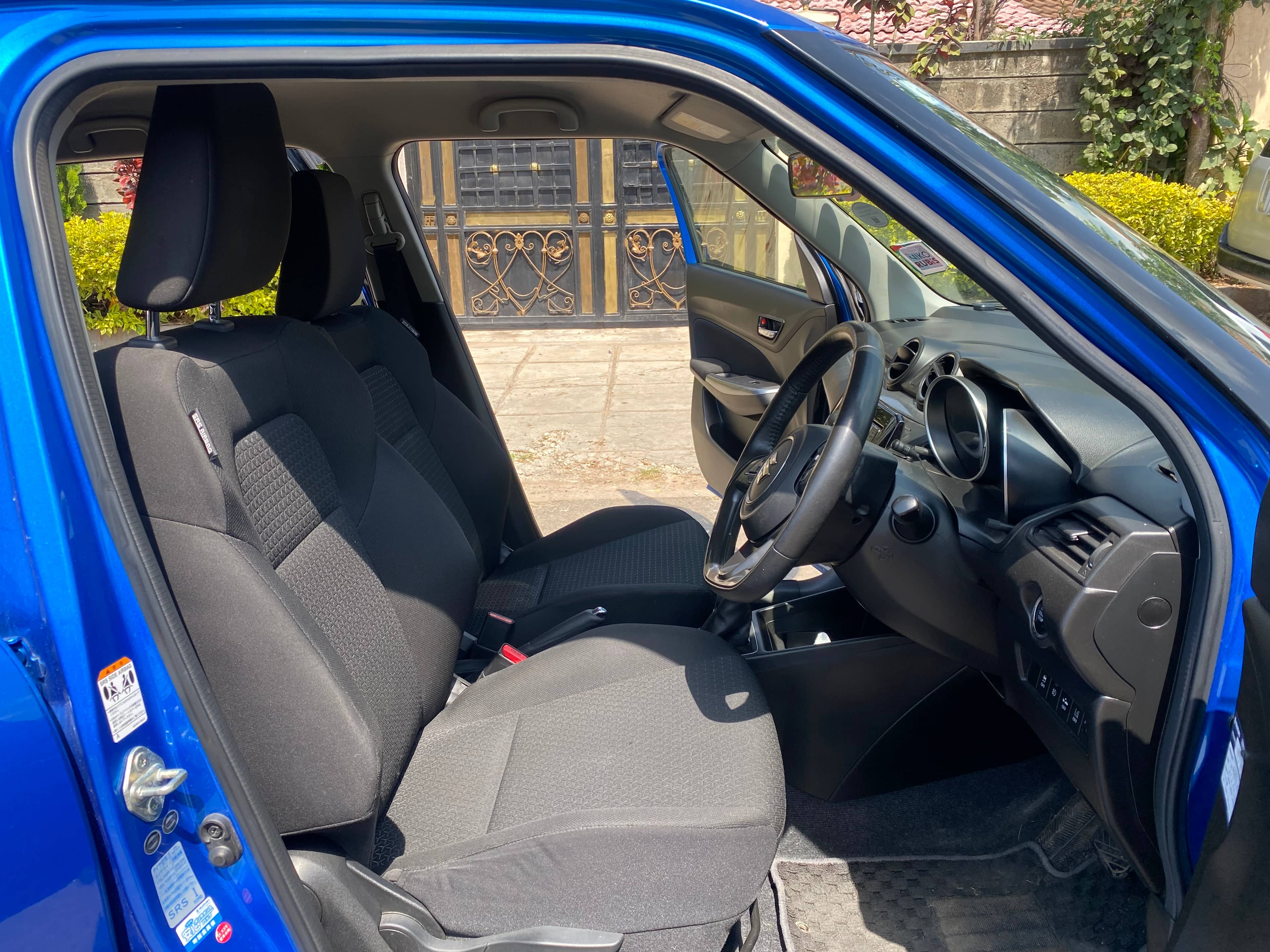Car photo 5