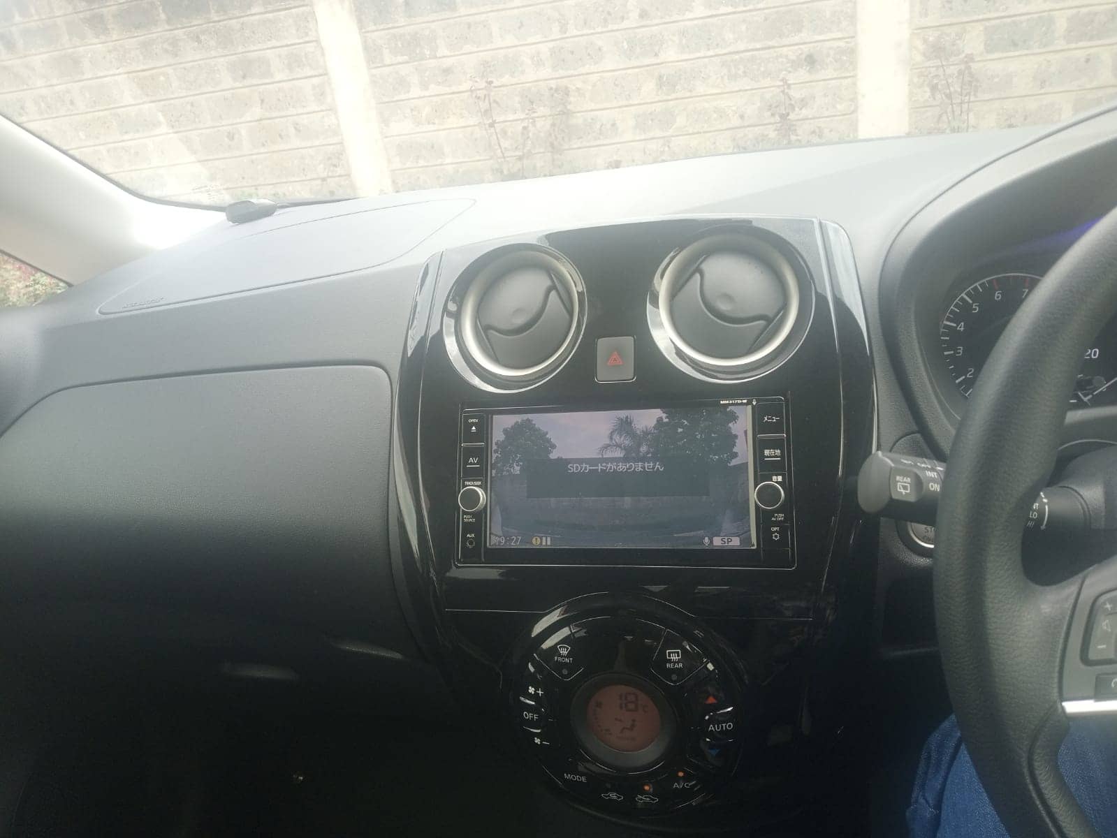 Car photo 10
