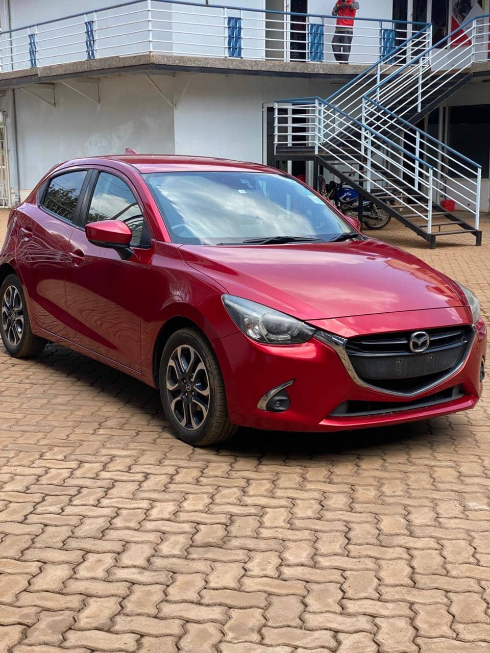 Car photo 1
