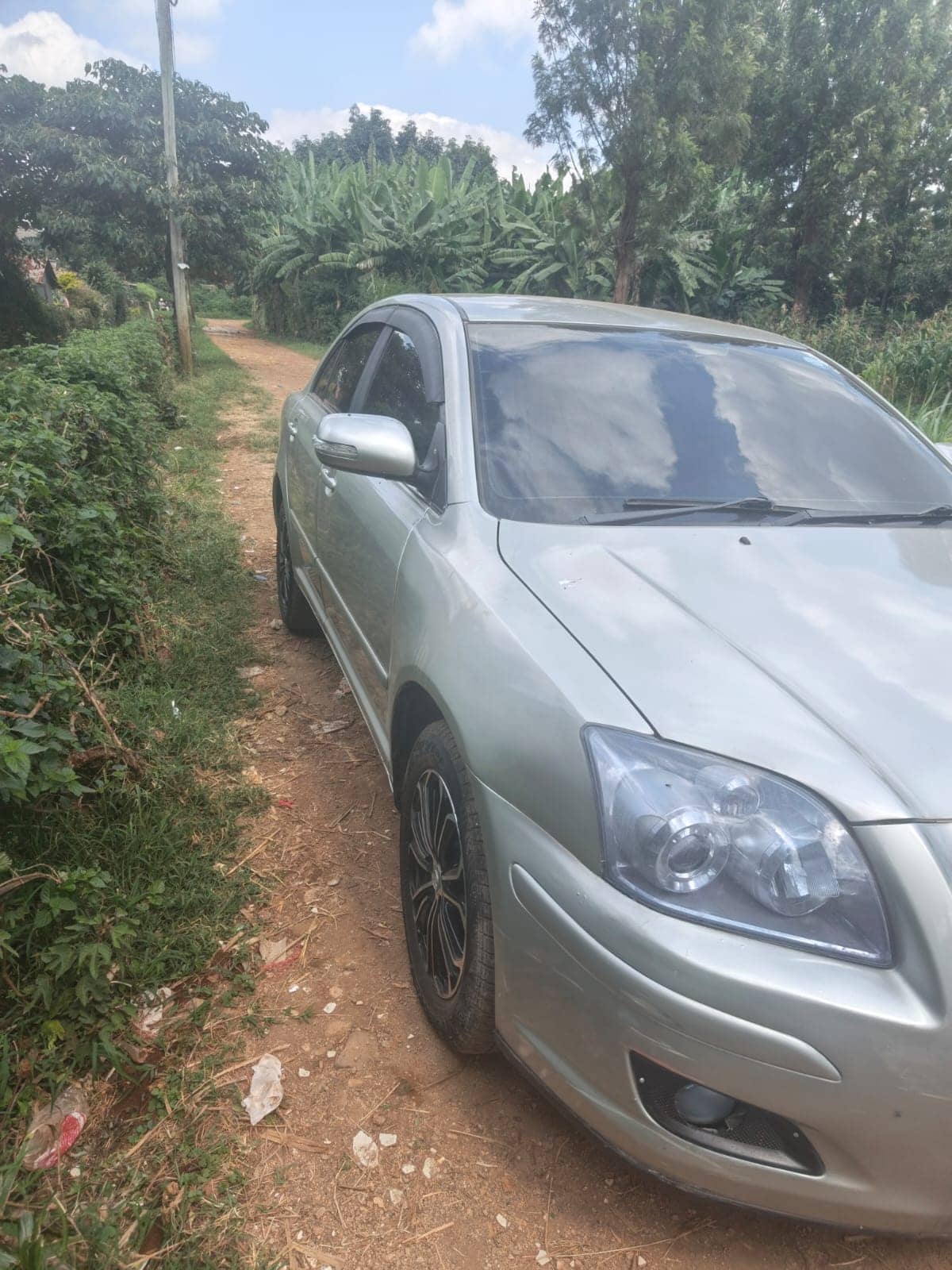 Car photo 4