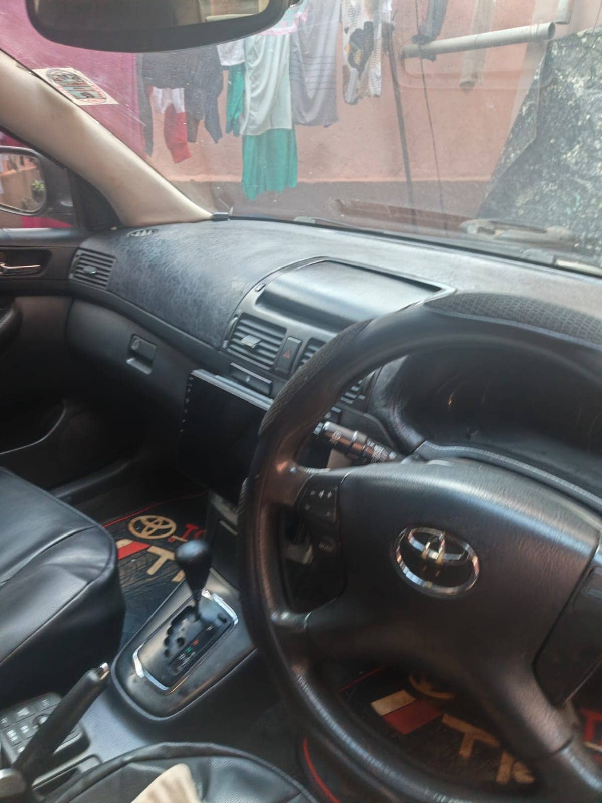 Car photo 6