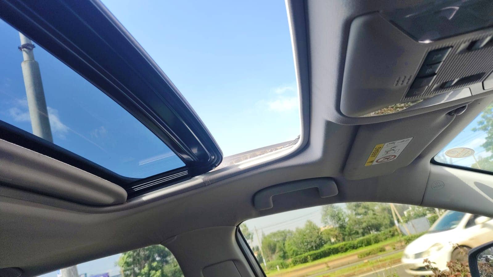 Car photo 1