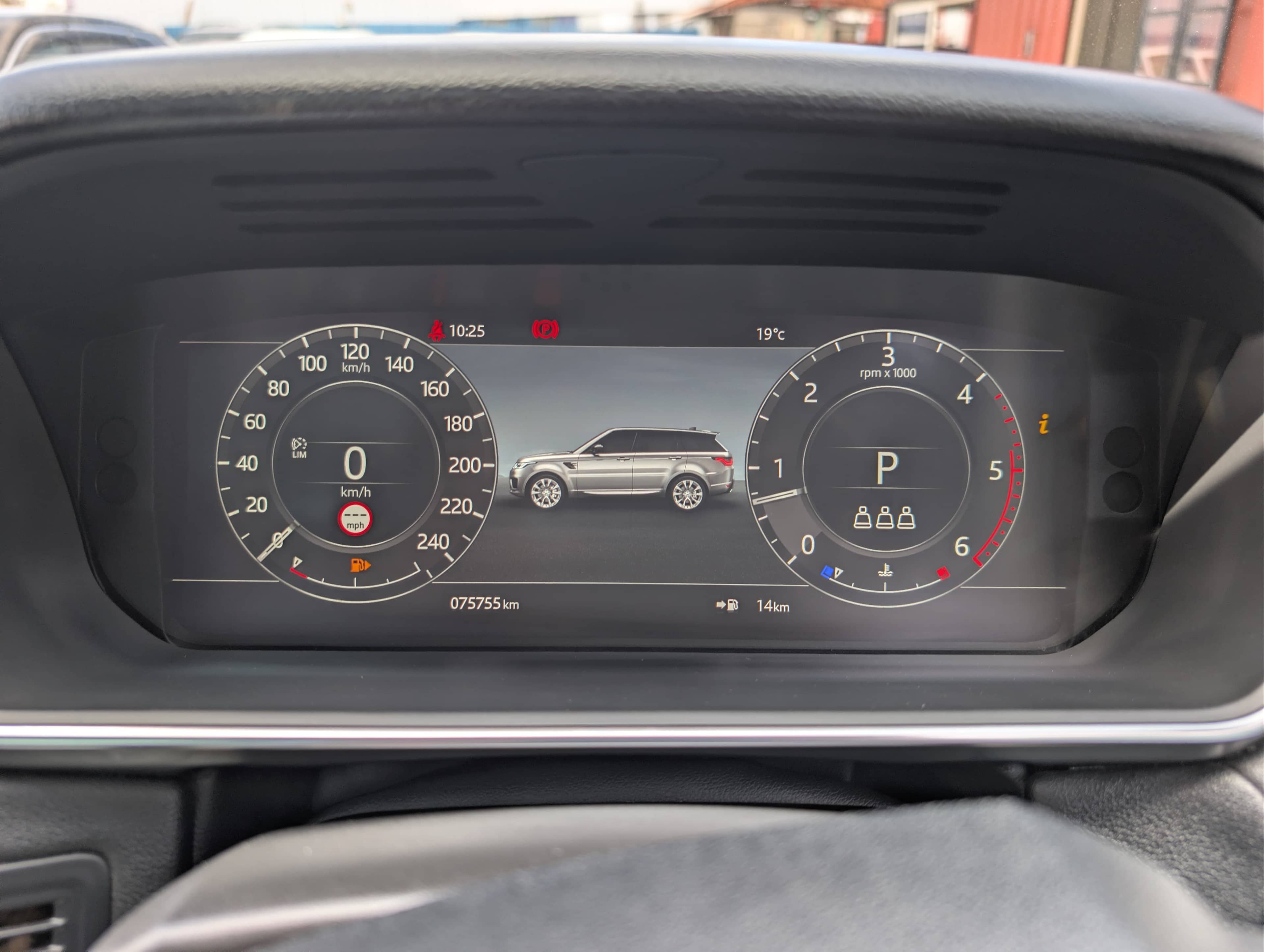 Car photo 10