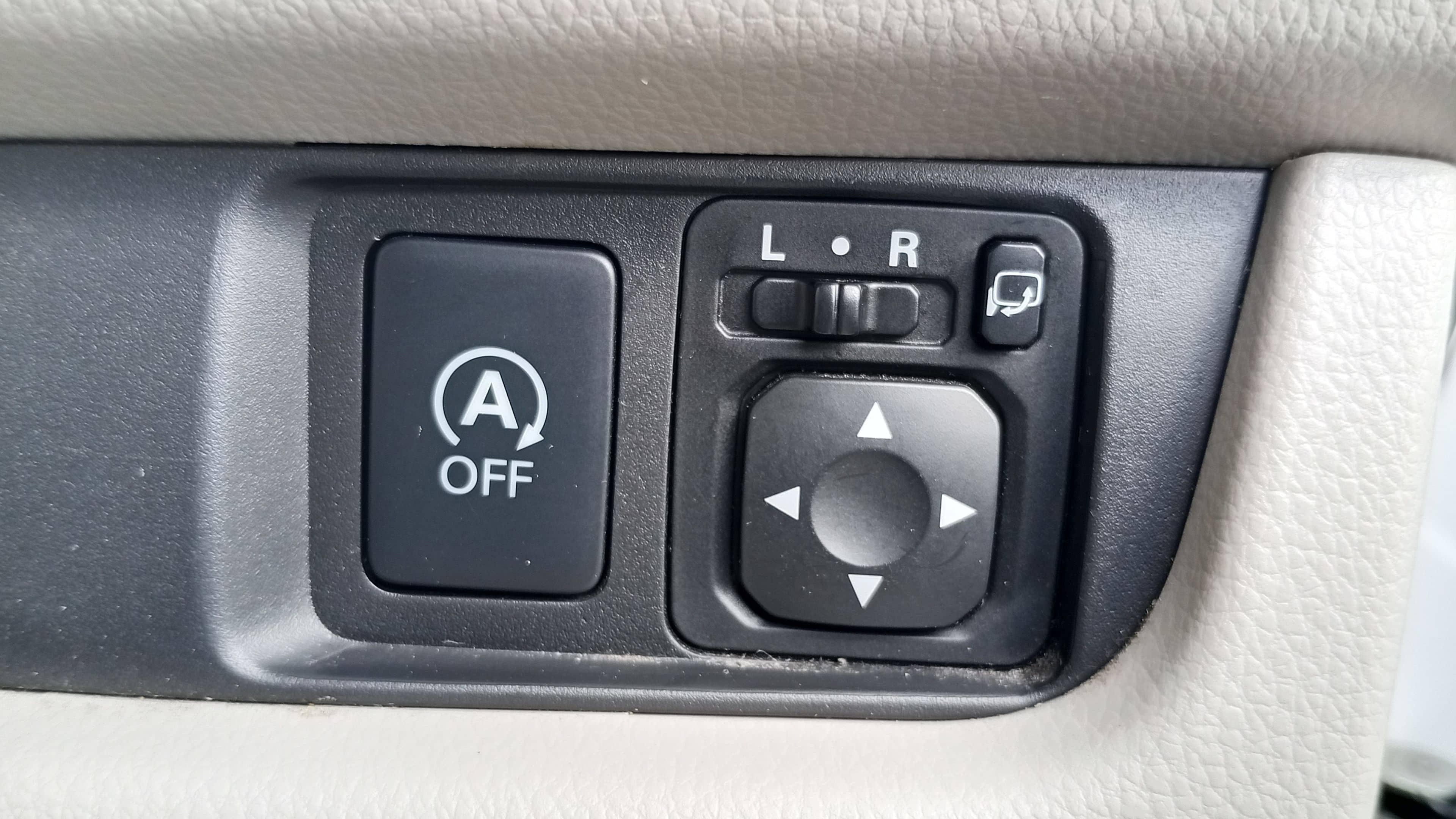 Car photo 11