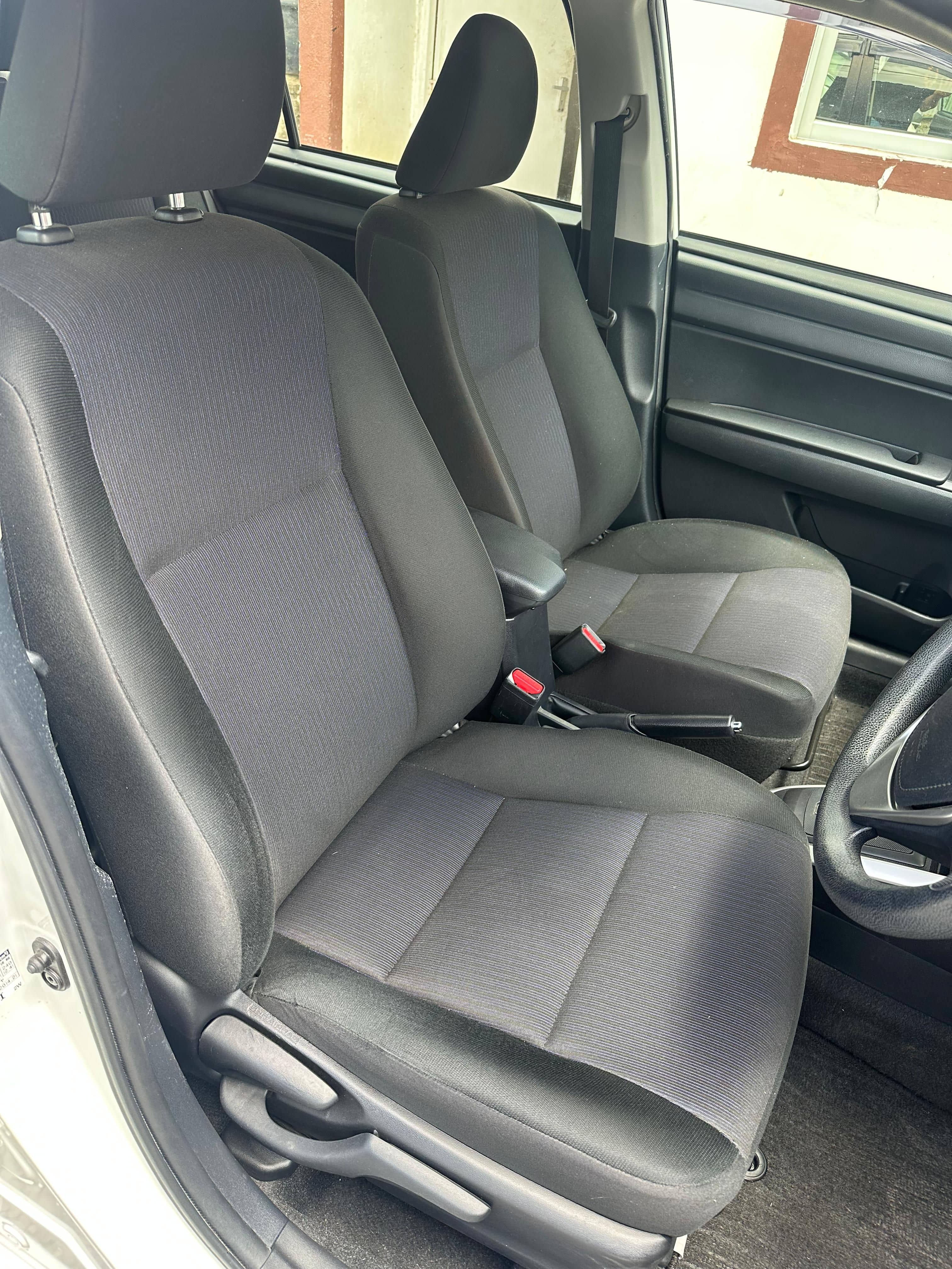 Car photo 6