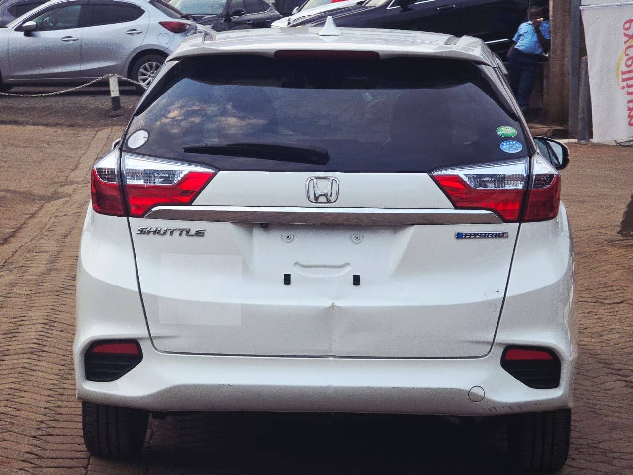 Car photo 6