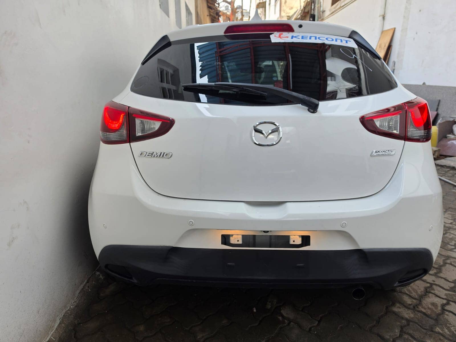 Car photo 5