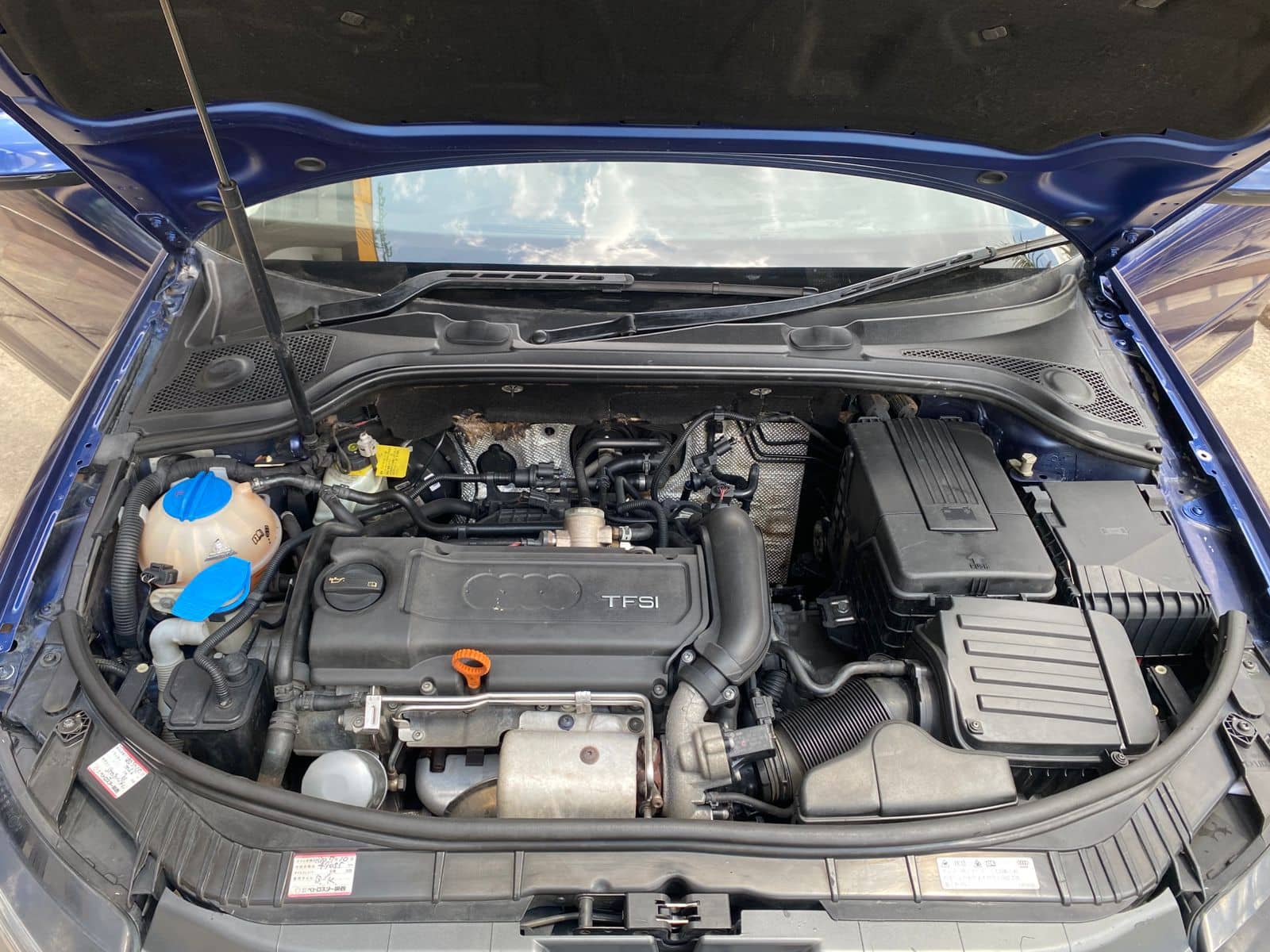 Car photo 9
