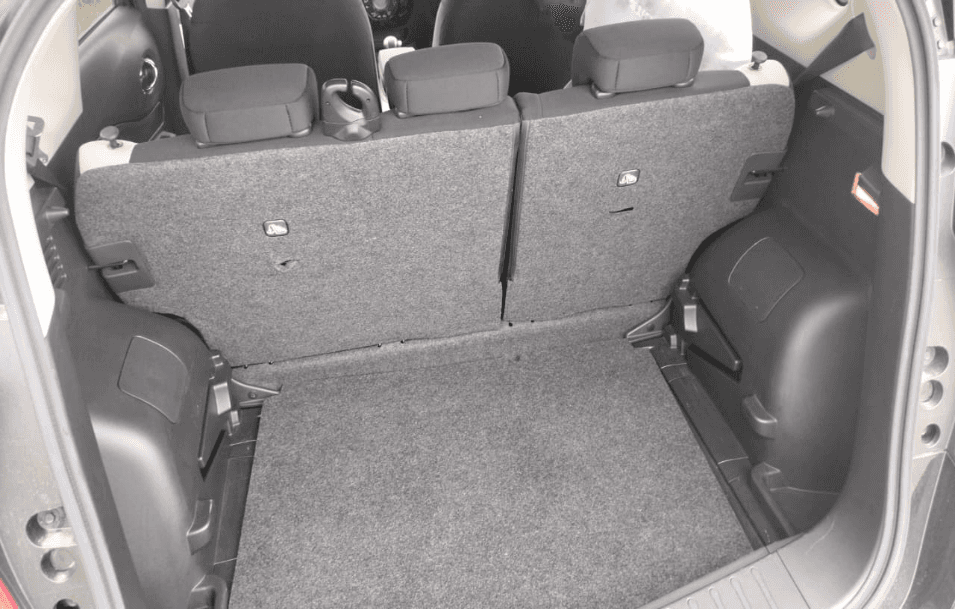 Car photo 8