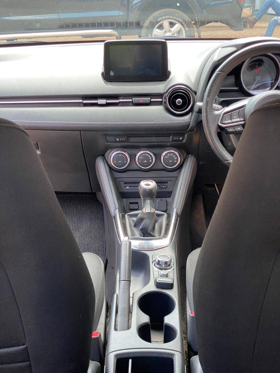 Car photo 8