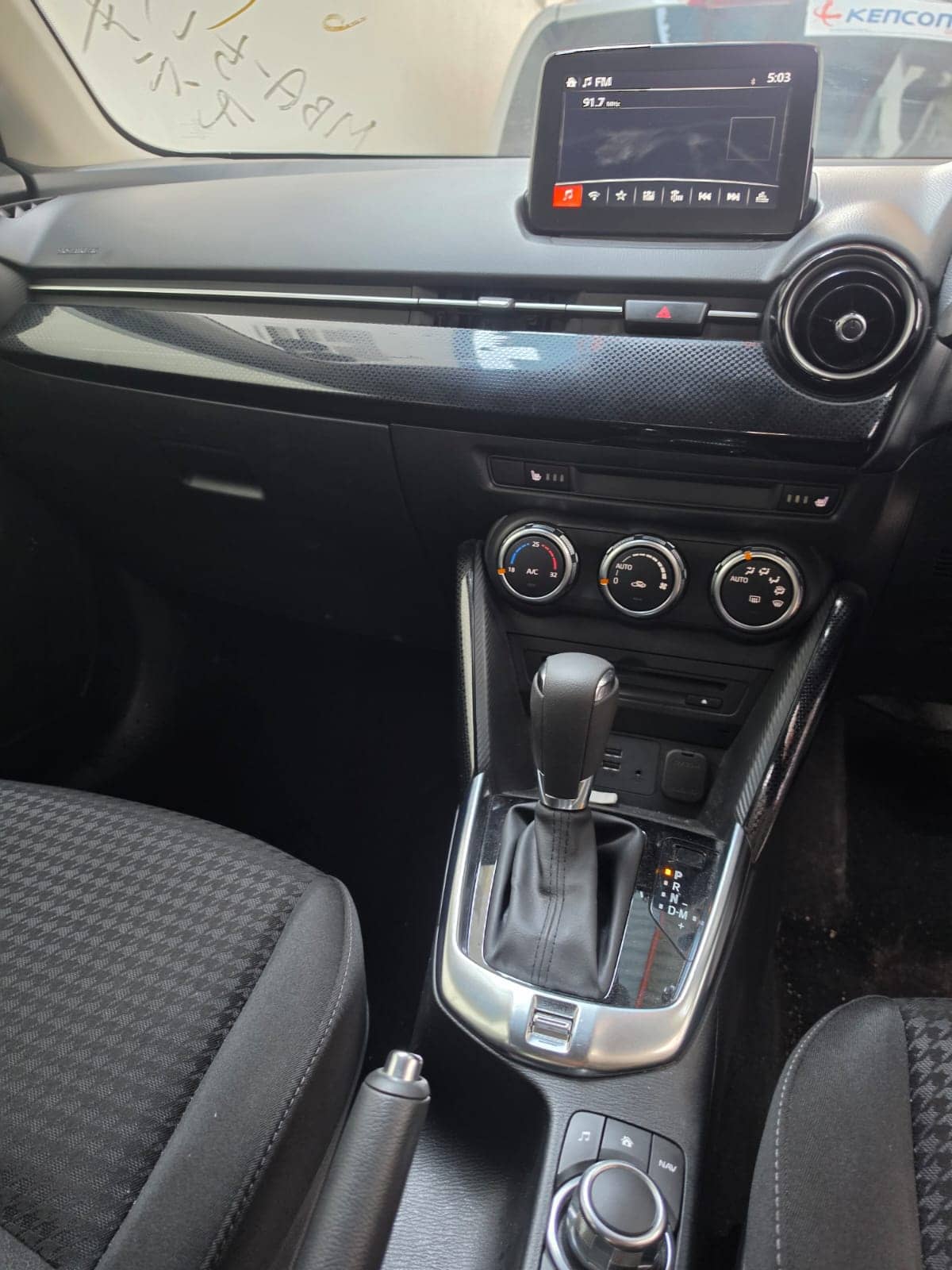 Car photo 9
