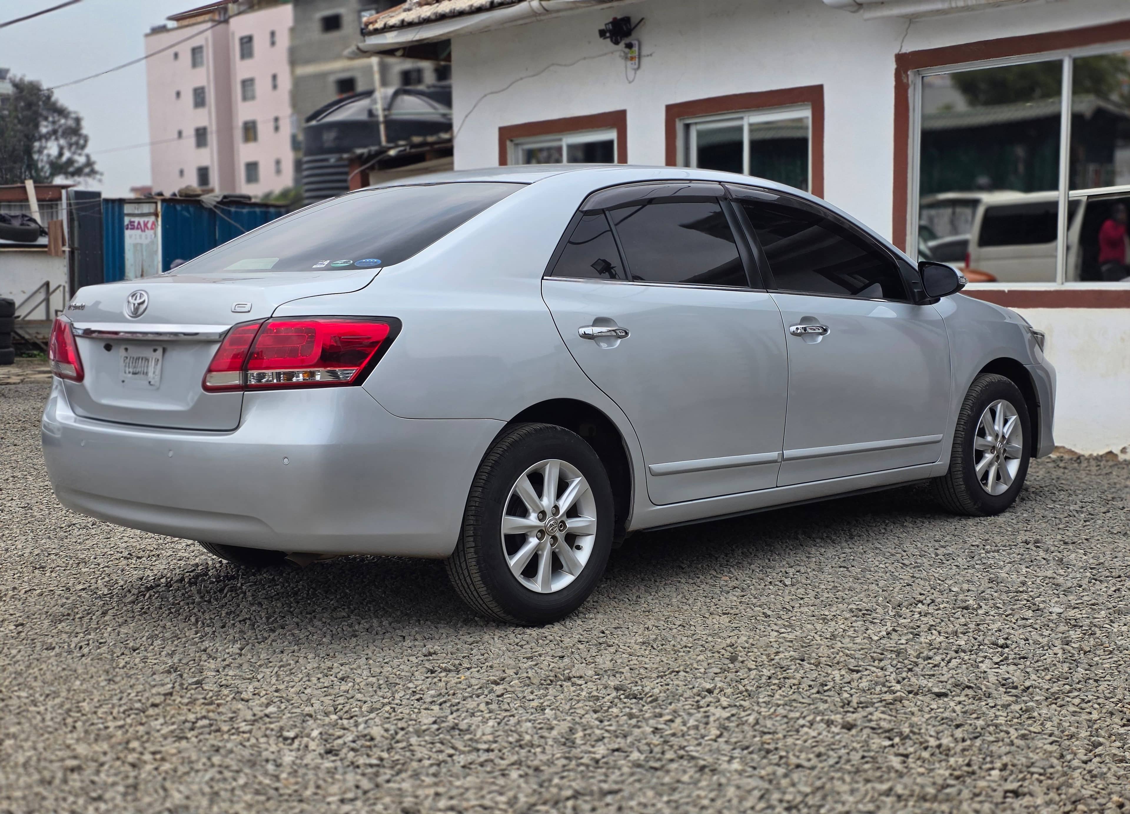 Car photo 8