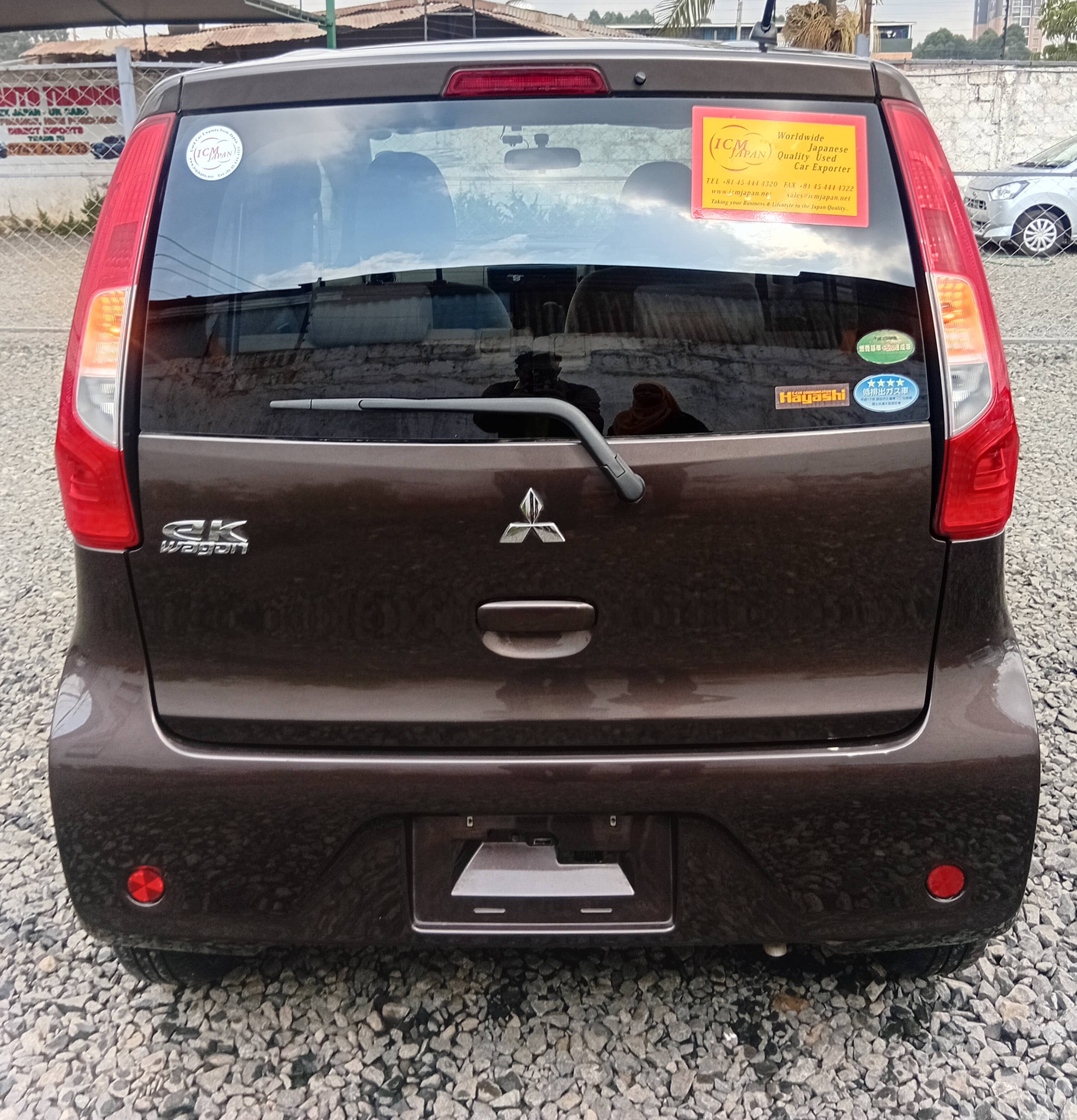 Car photo 10