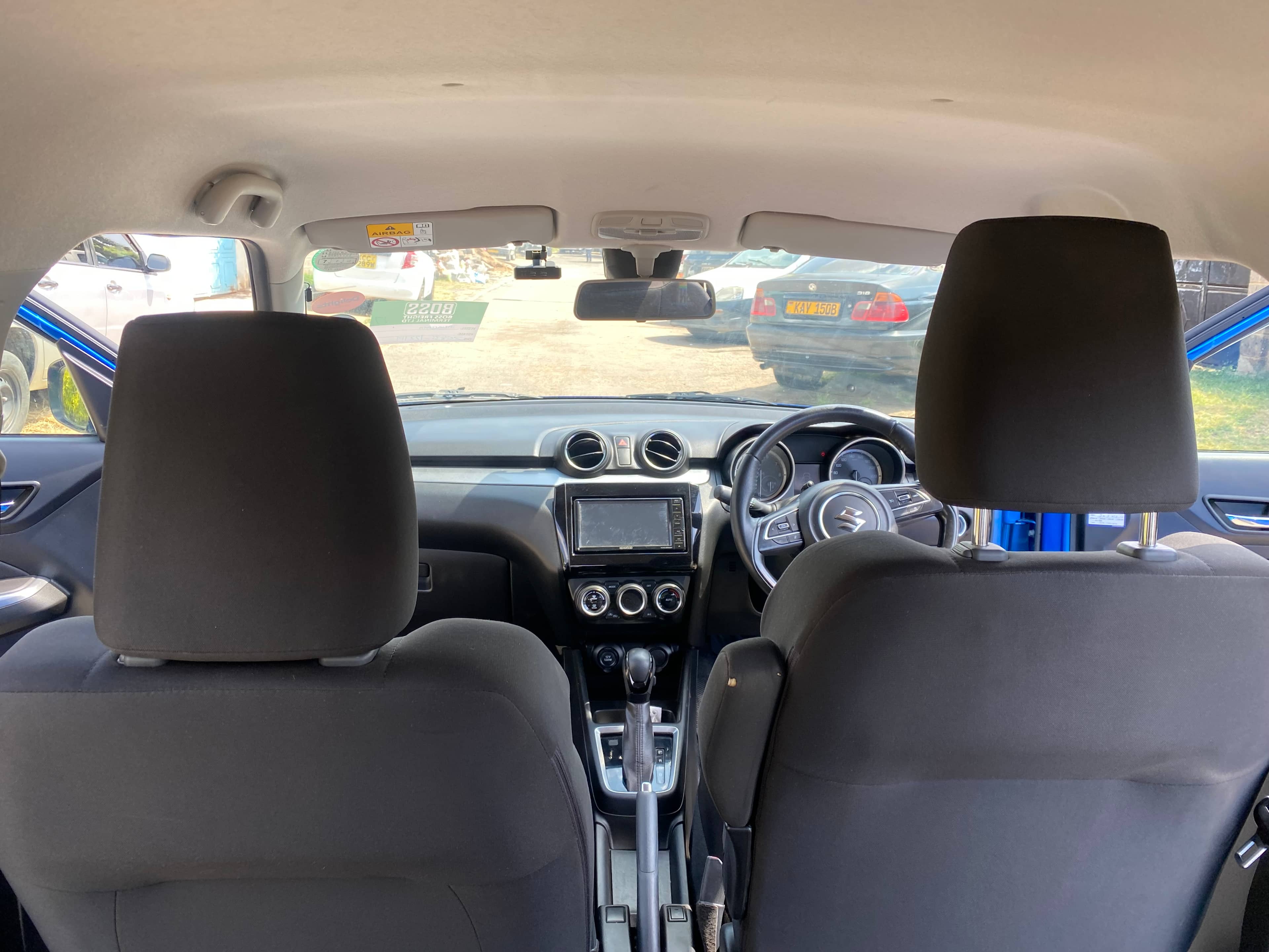 Car photo 9