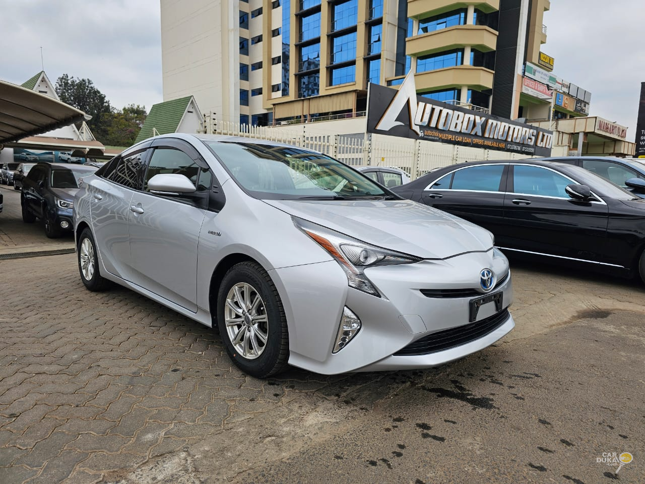 TOYOTA PRIUS