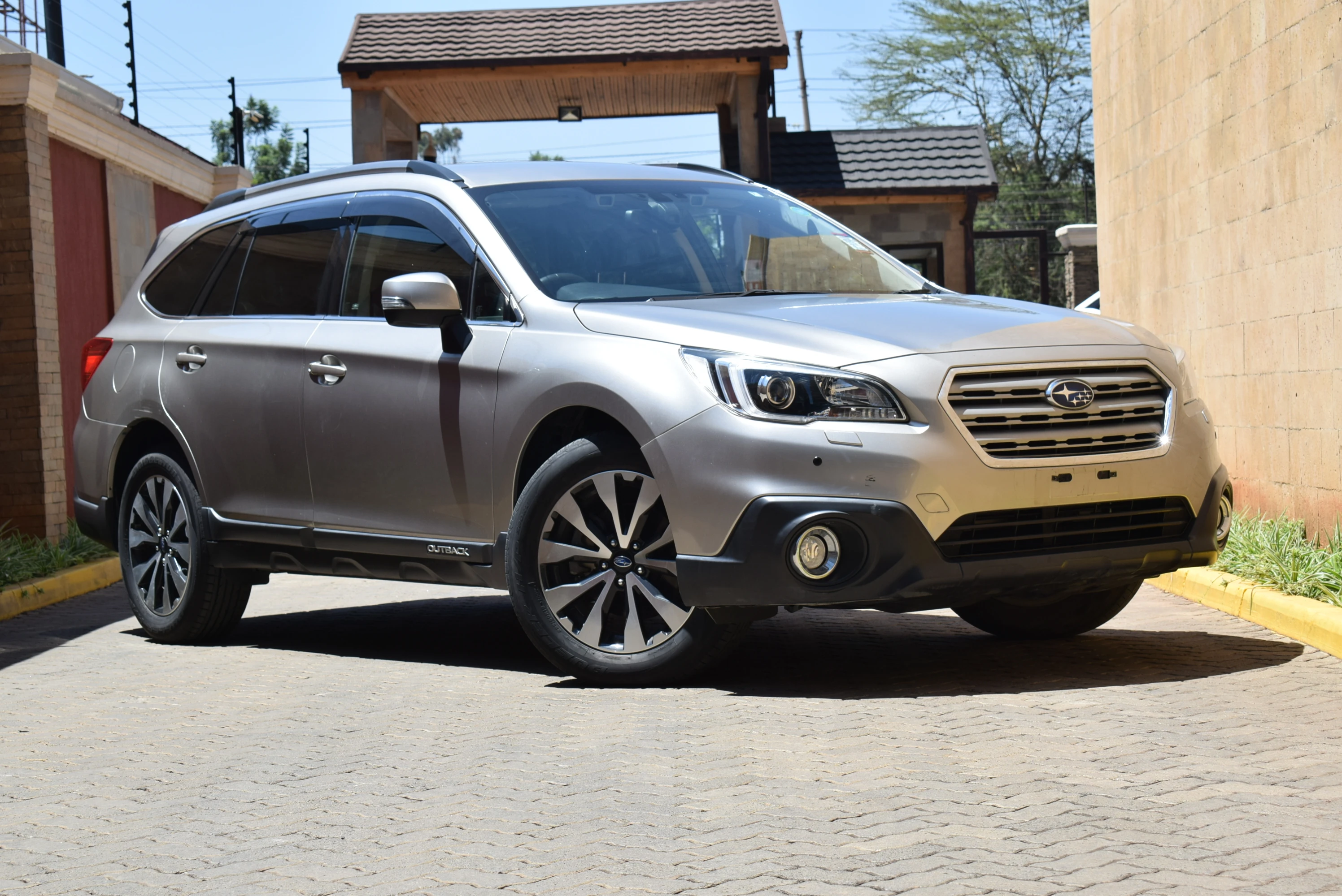 SUBARU OUTBACK