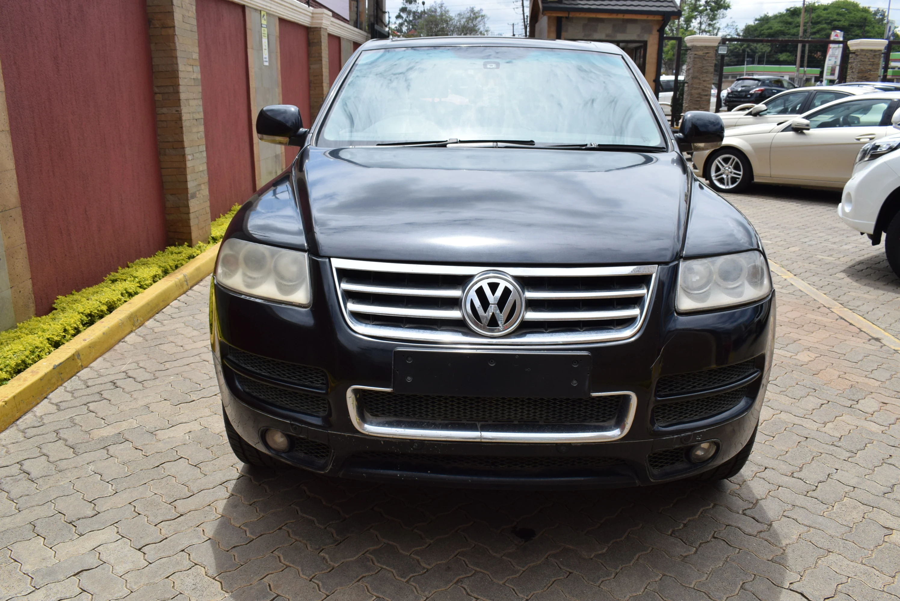 VOLKSWAGEN TOUAREG