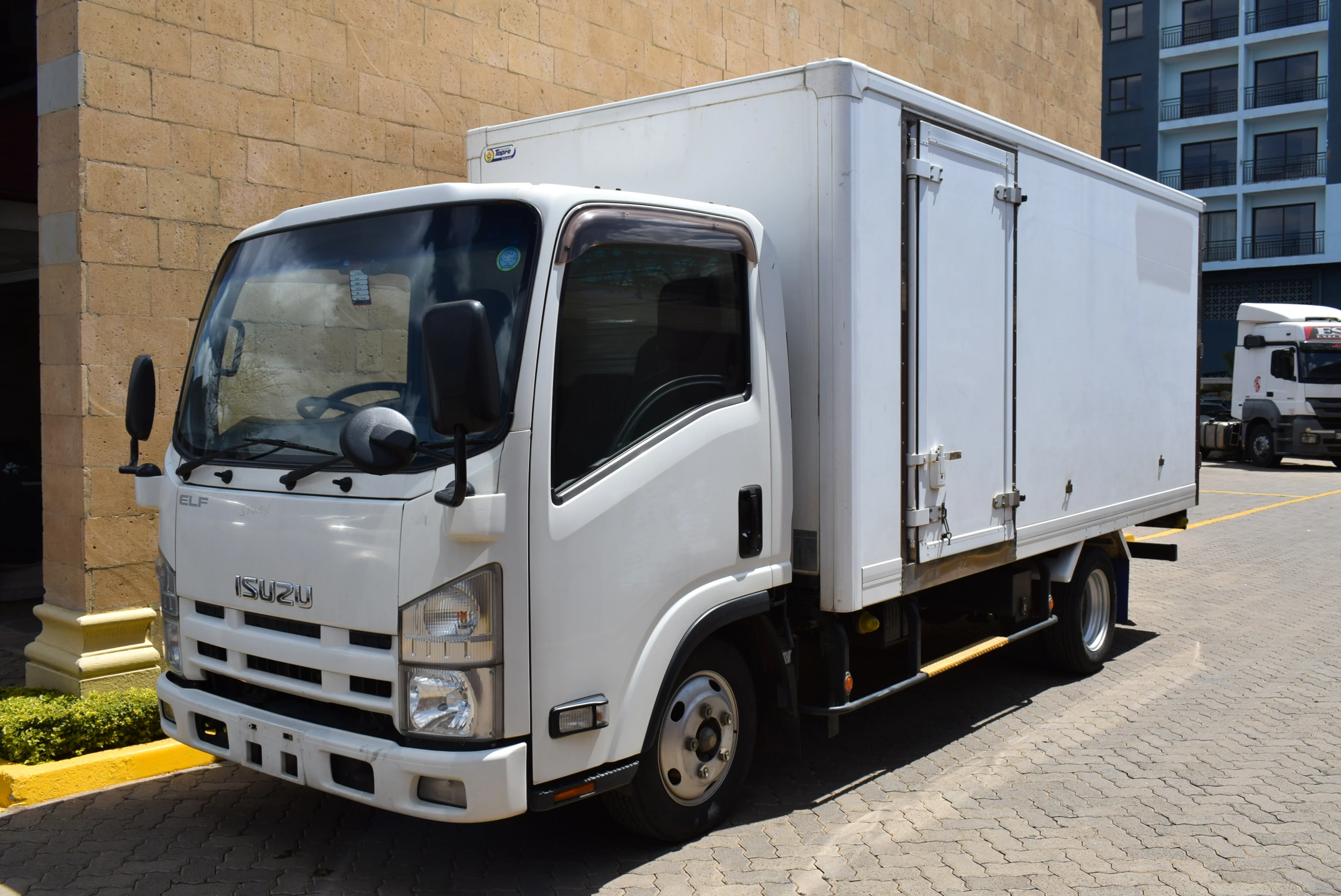 ISUZU ELF TRUCK