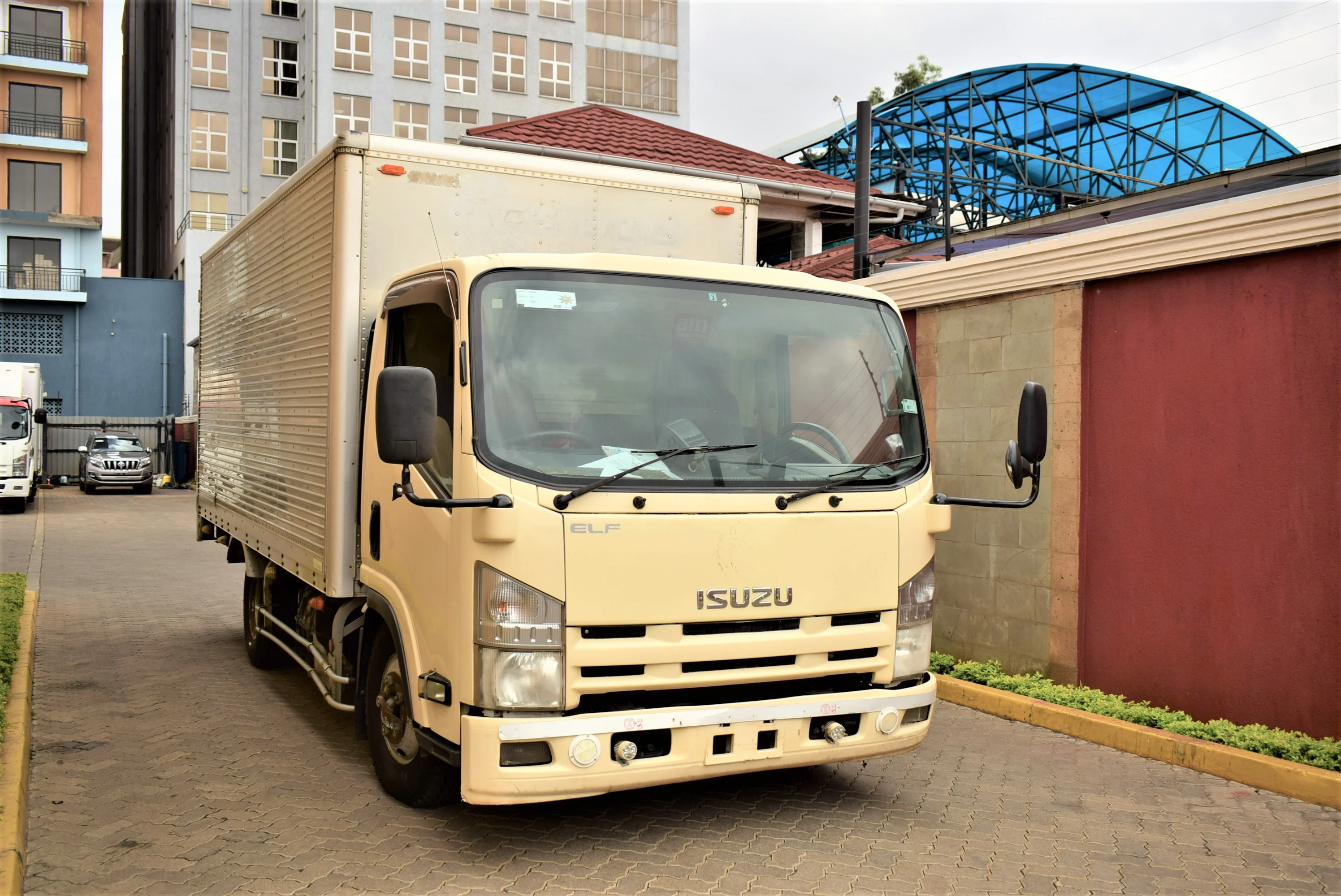 ISUZU ELF TRUCK