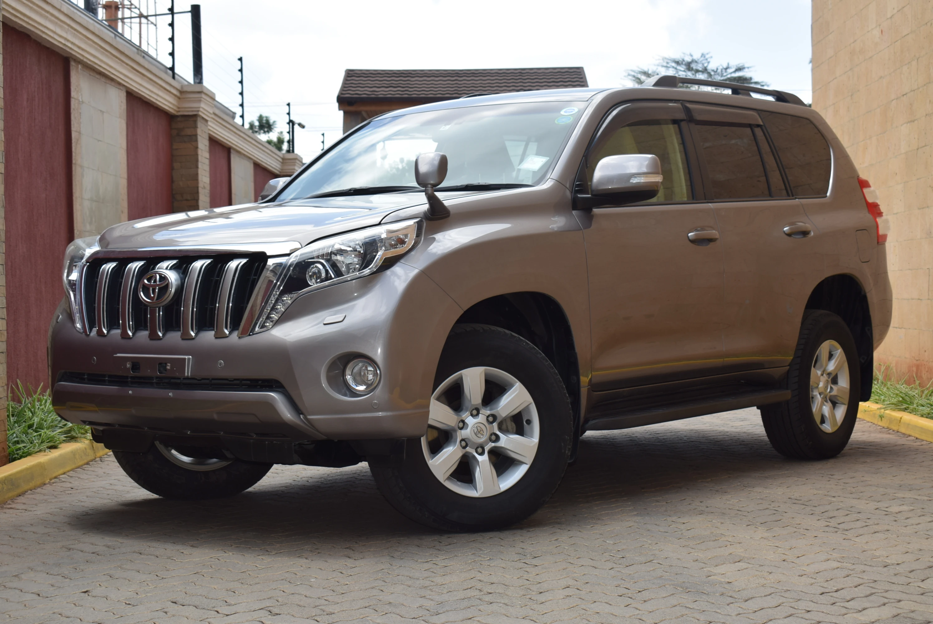 TOYOTA LAND CRUISER PRADO TXL GDJ150