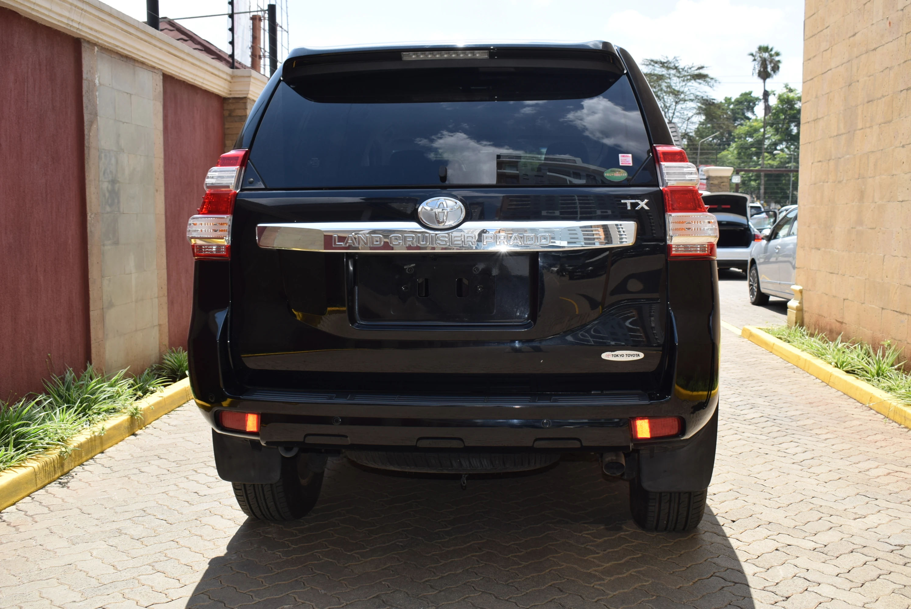 TOYOTA LAND CRUISER PRADO