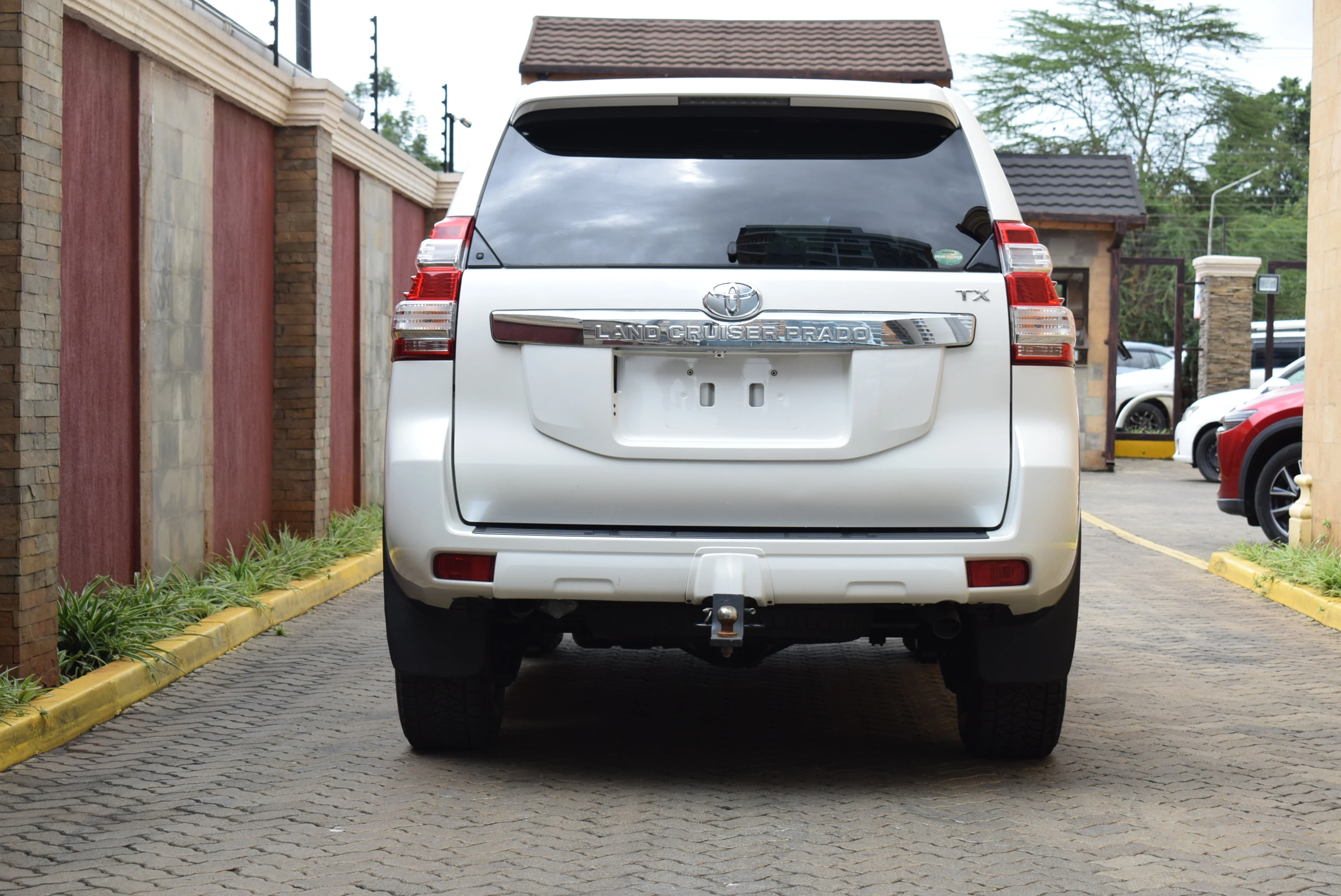 TOYOTA LANDCRUISER PRADO