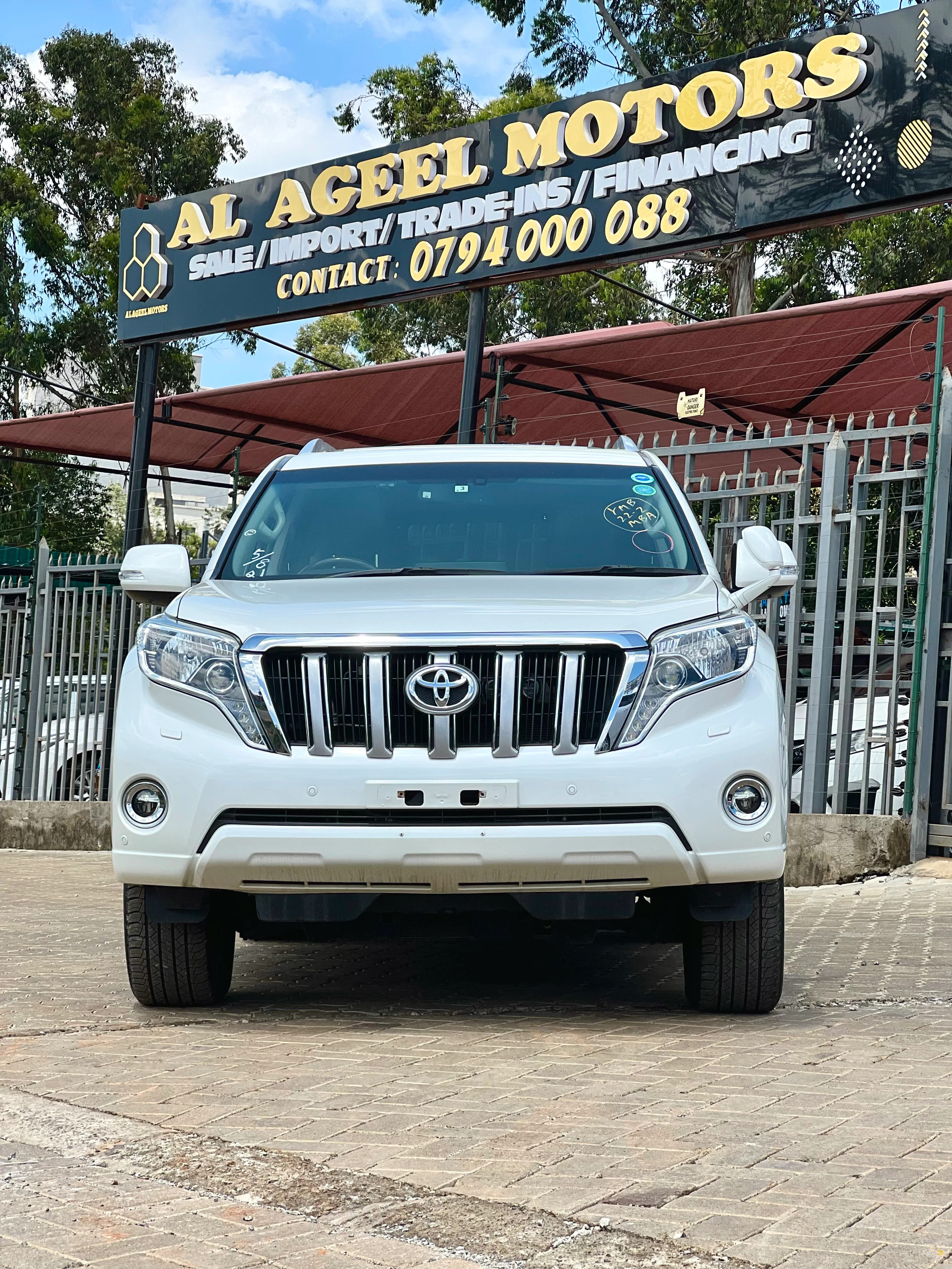 TOYOTA LAND CRUISER PRADO