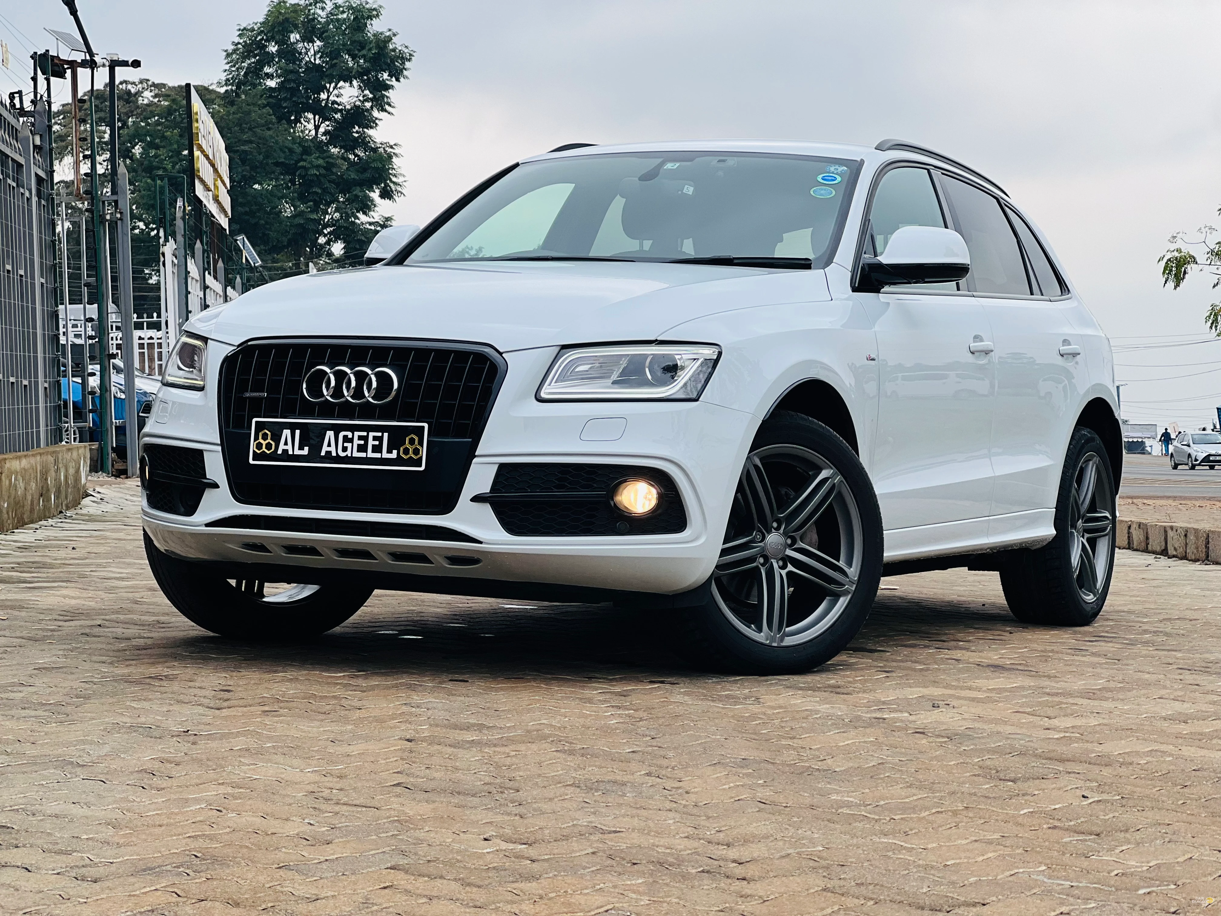 AUDI Q5