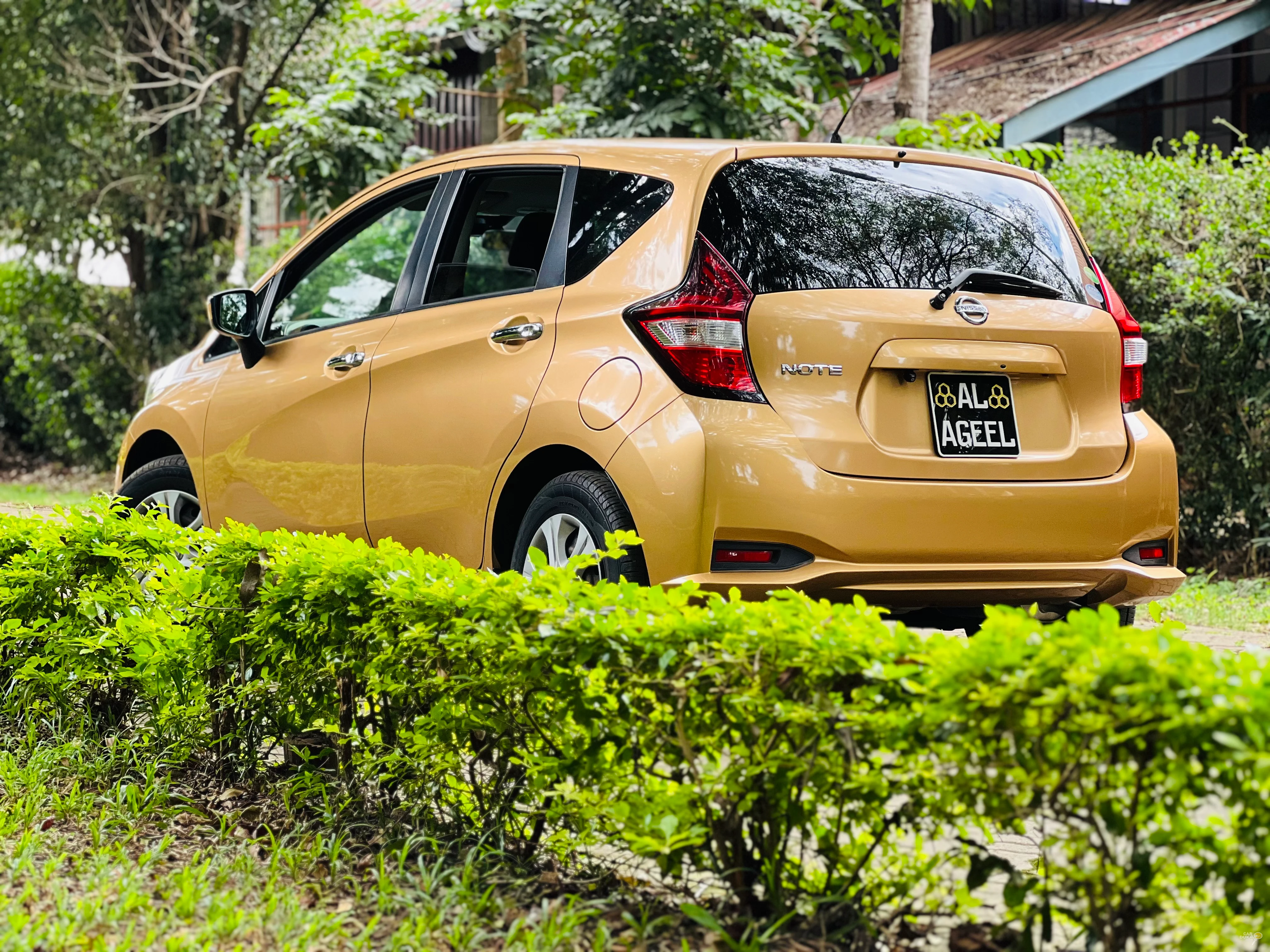 NISSAN NOTE